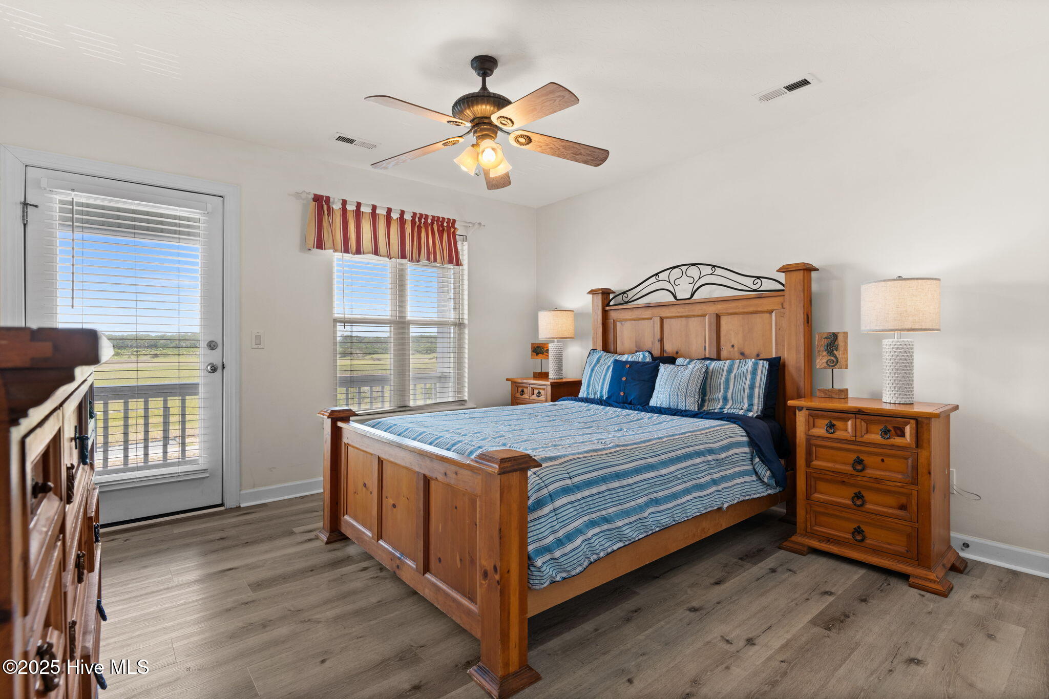 533 Ocean Boulevard W