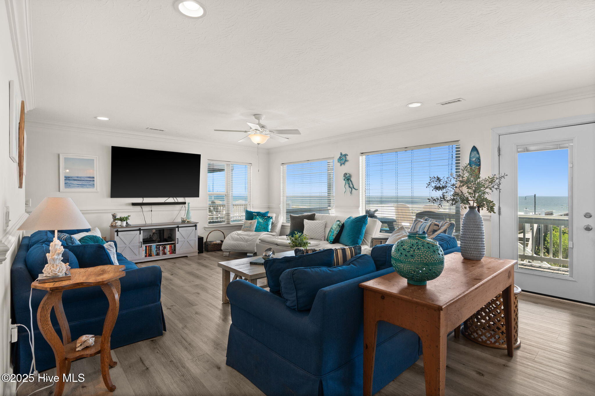 533 Ocean Boulevard W