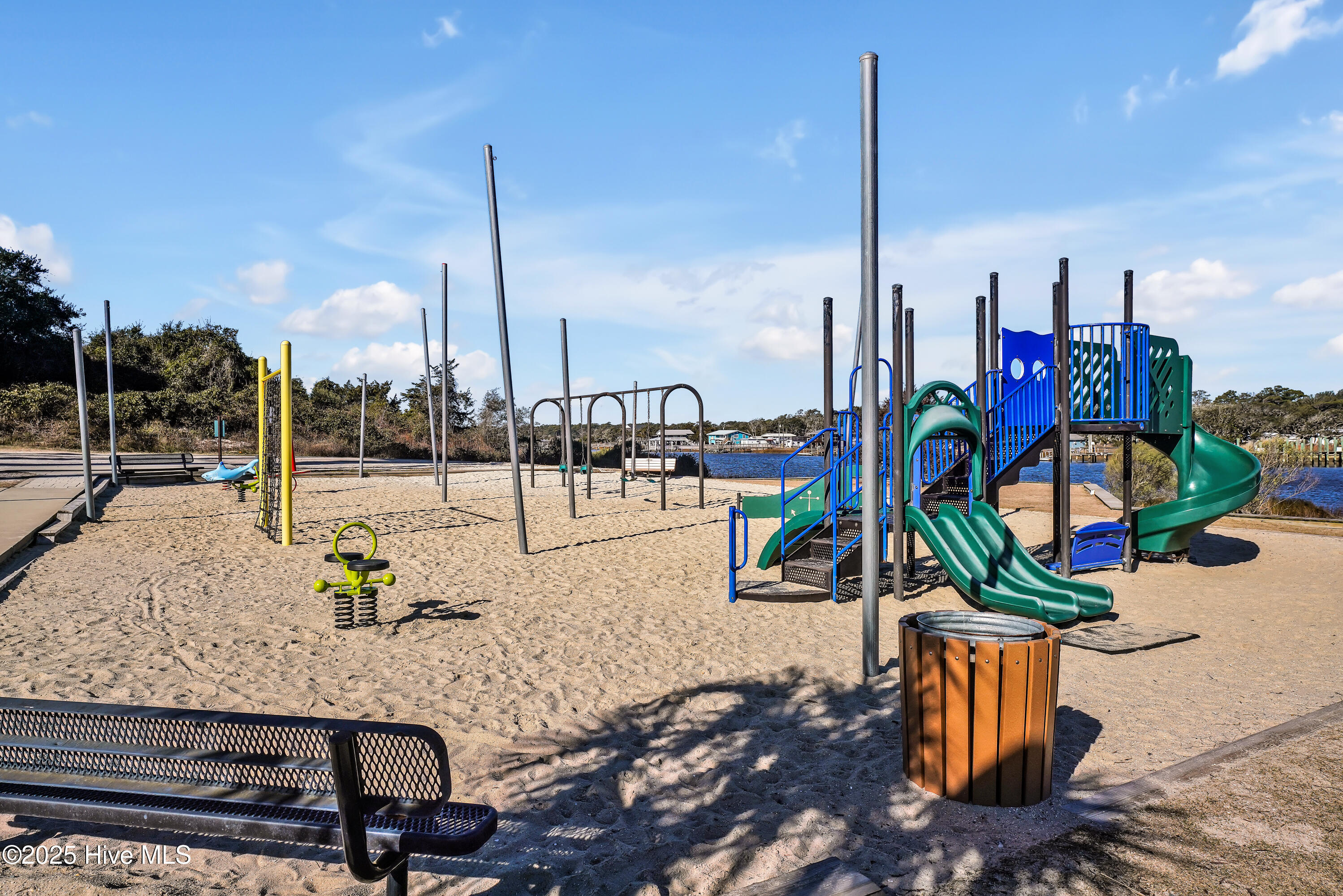 533 Ocean Boulevard W