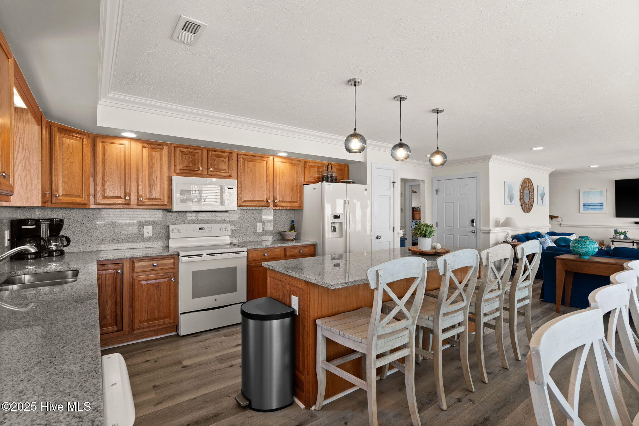 533 Ocean Boulevard W