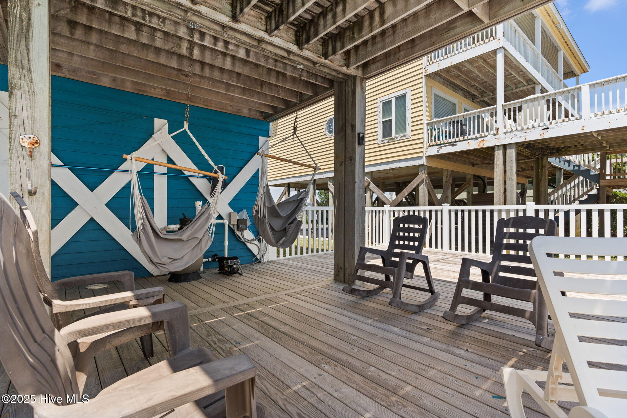 533 Ocean Boulevard W