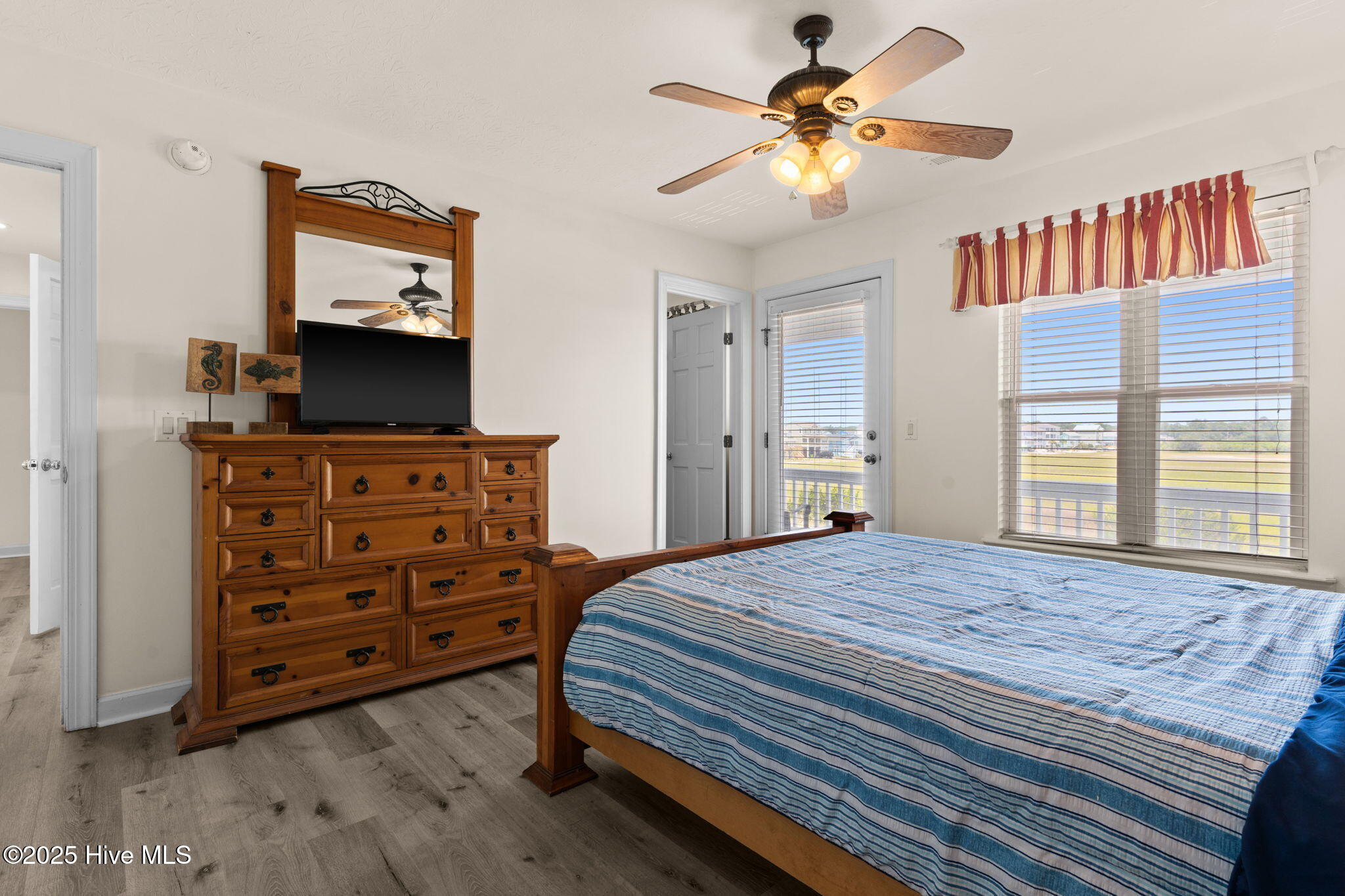 533 Ocean Boulevard W