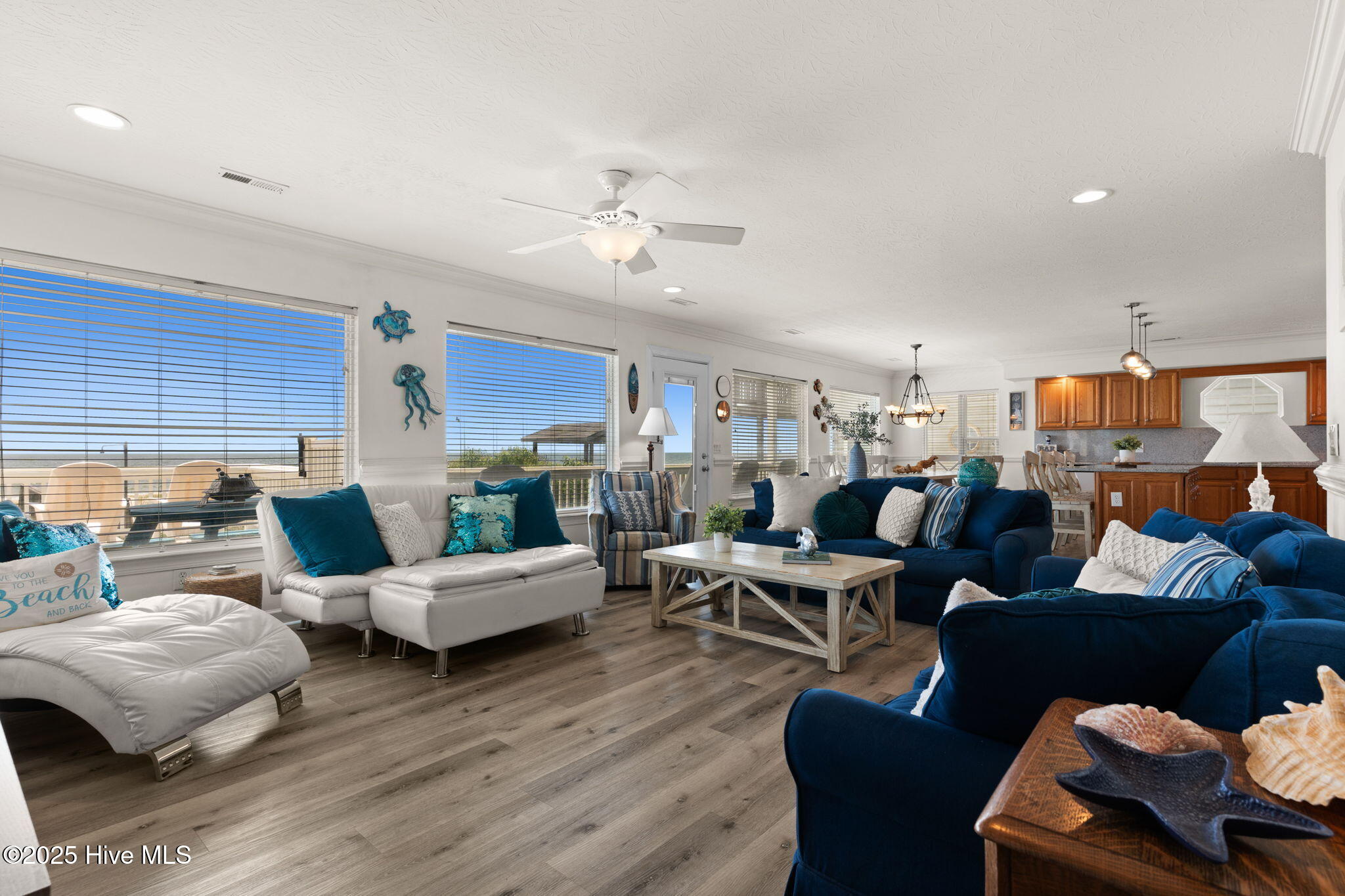 533 Ocean Boulevard W
