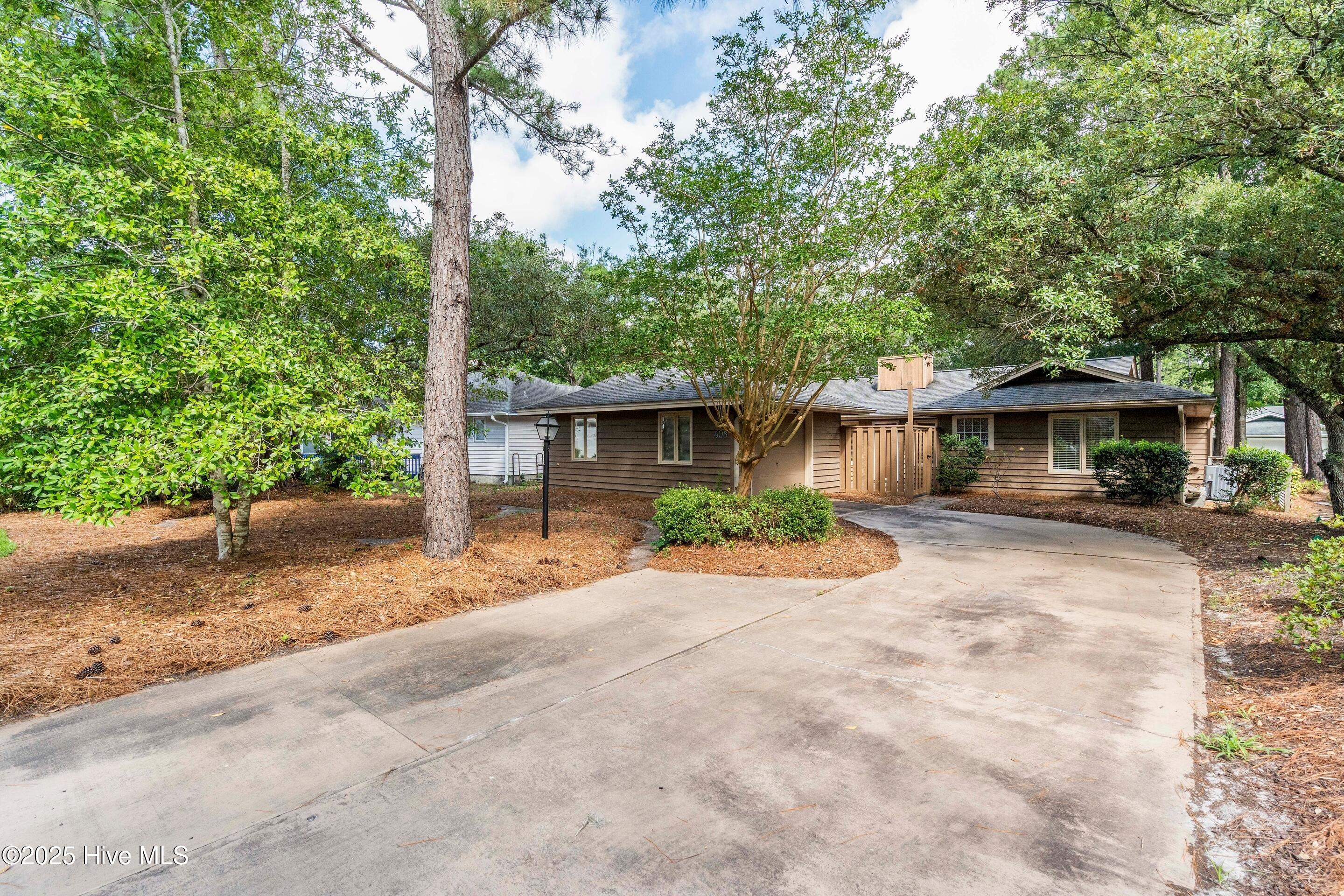 608 Camellia Lane