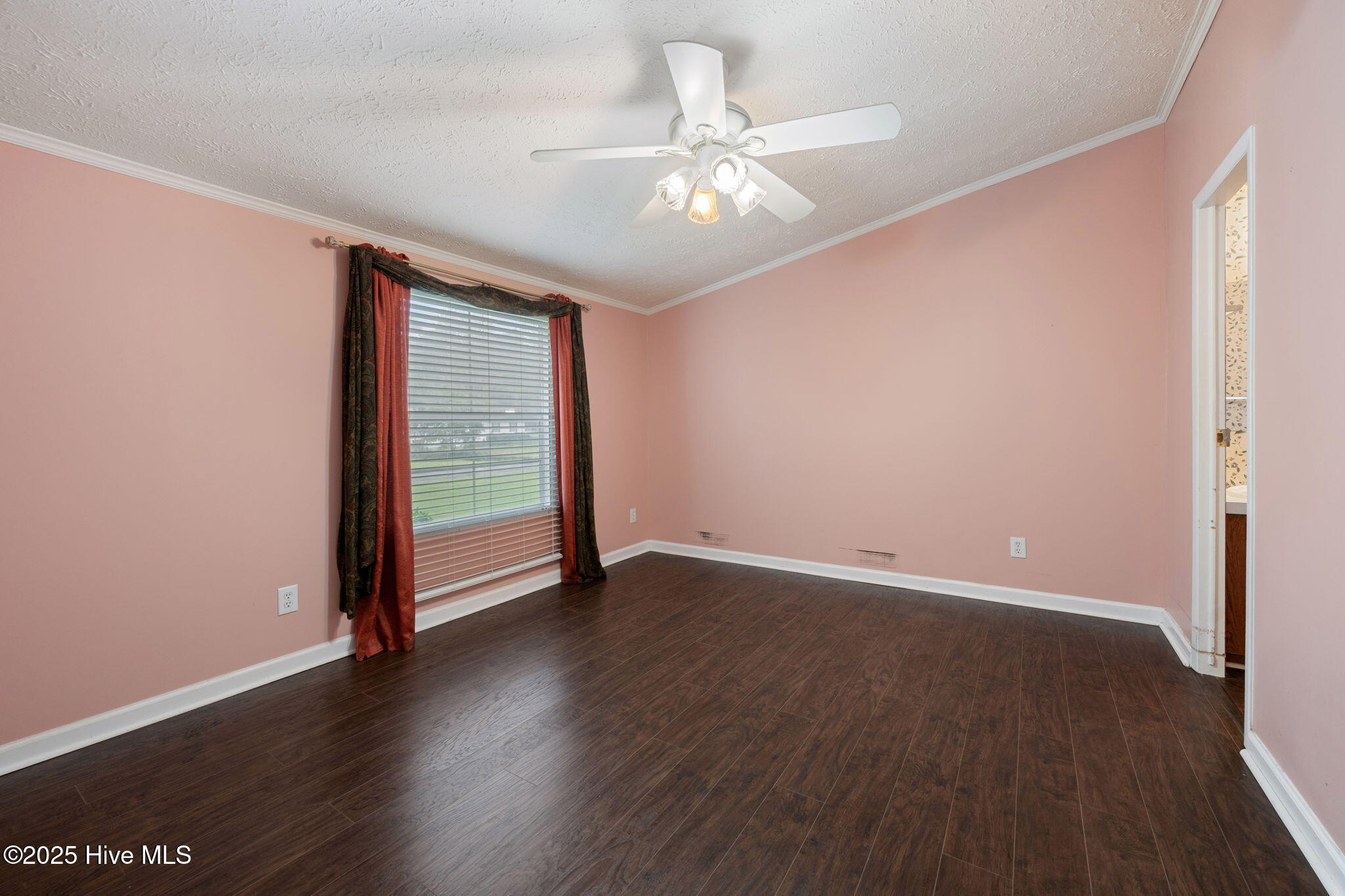 332 Ridgewood Drive NW
