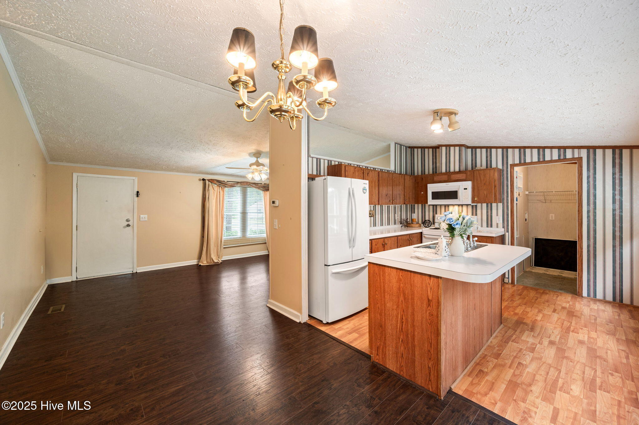 332 Ridgewood Drive NW
