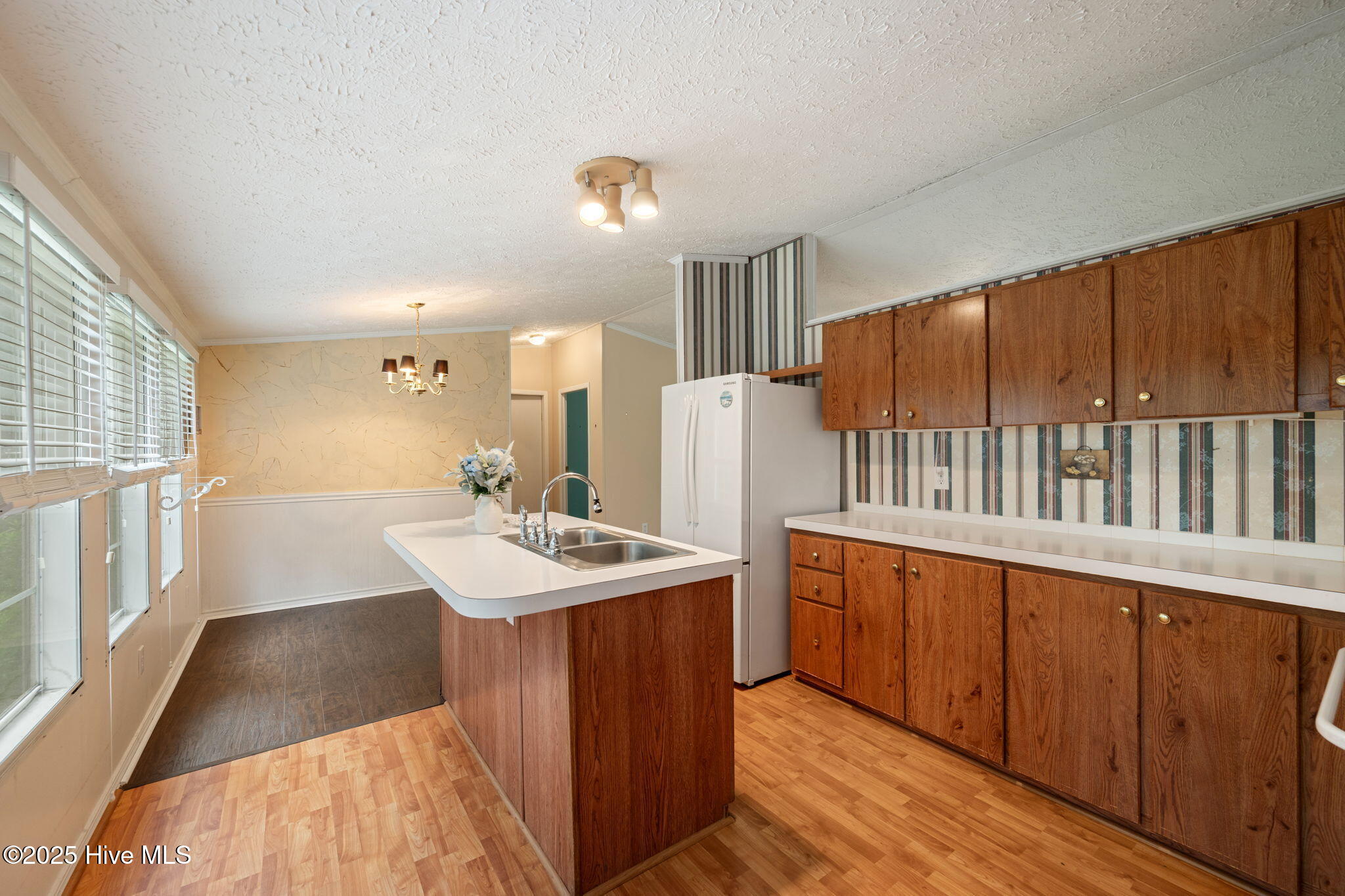 332 Ridgewood Drive NW