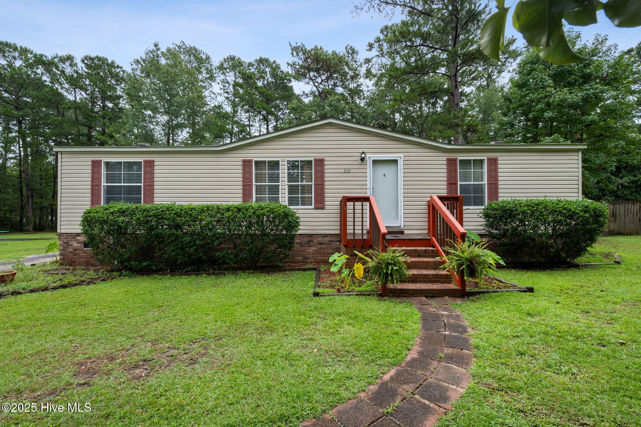 332 Ridgewood Drive NW