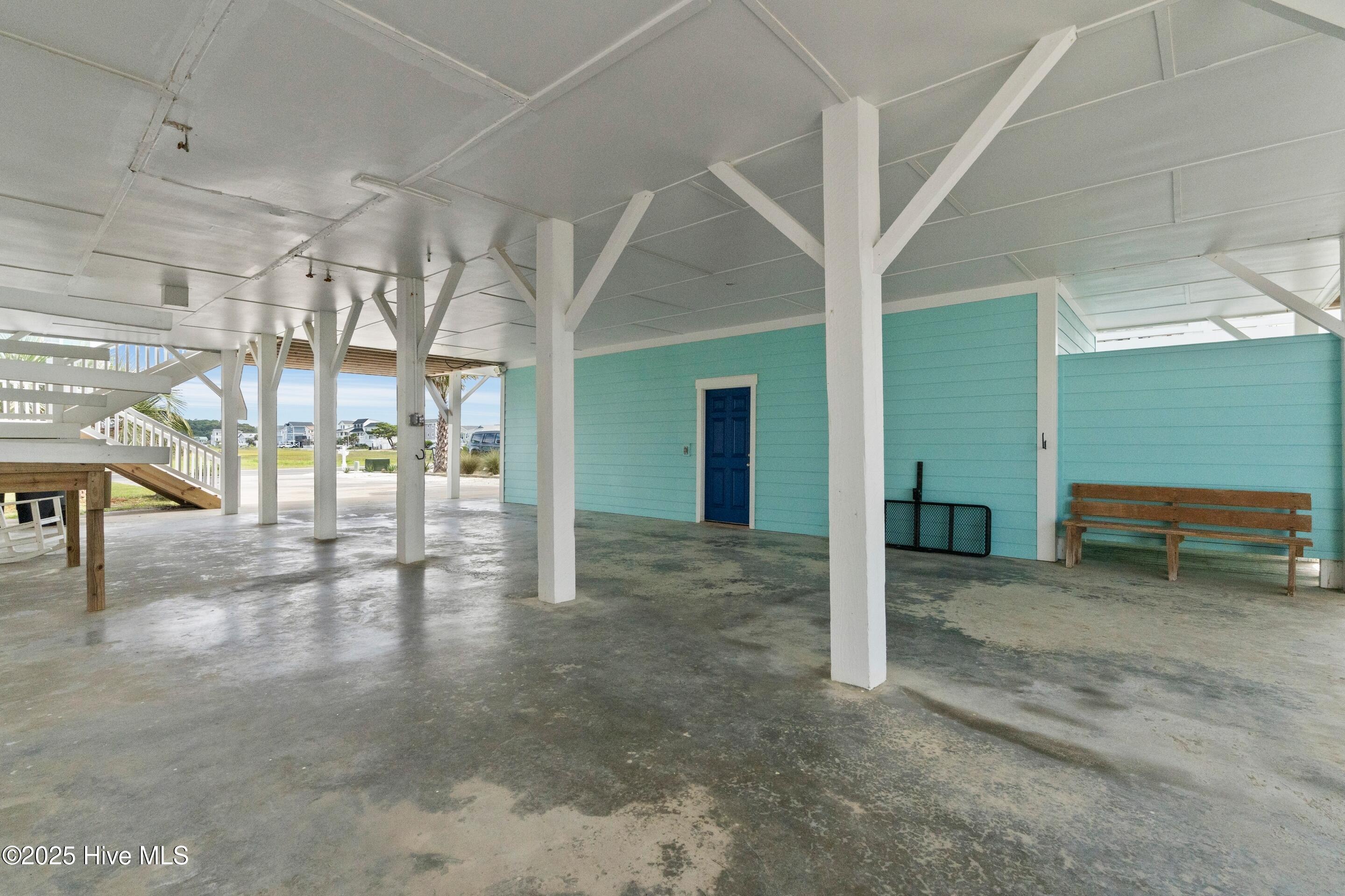 491 Ocean Boulevard W