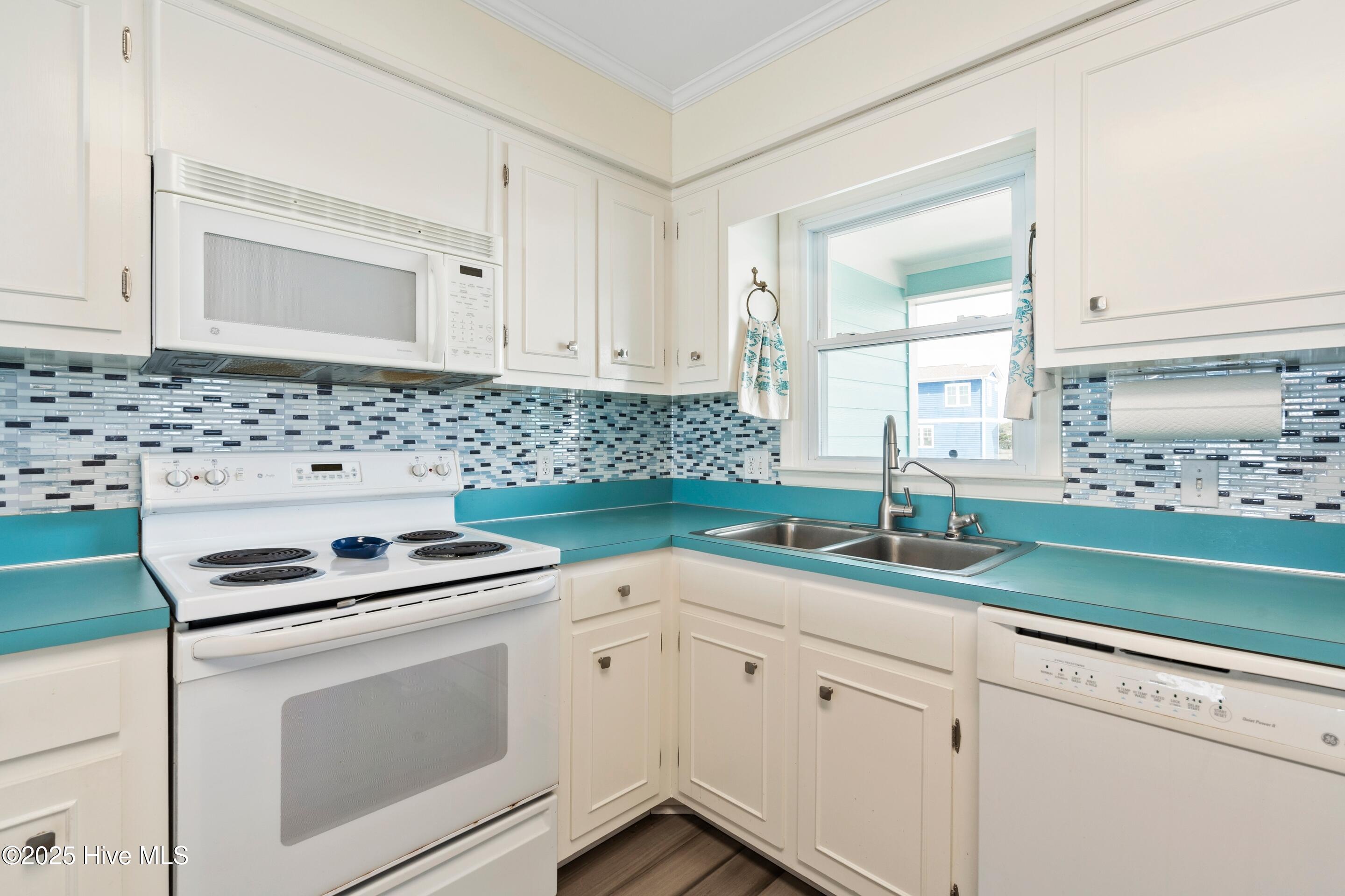 491 Ocean Boulevard W