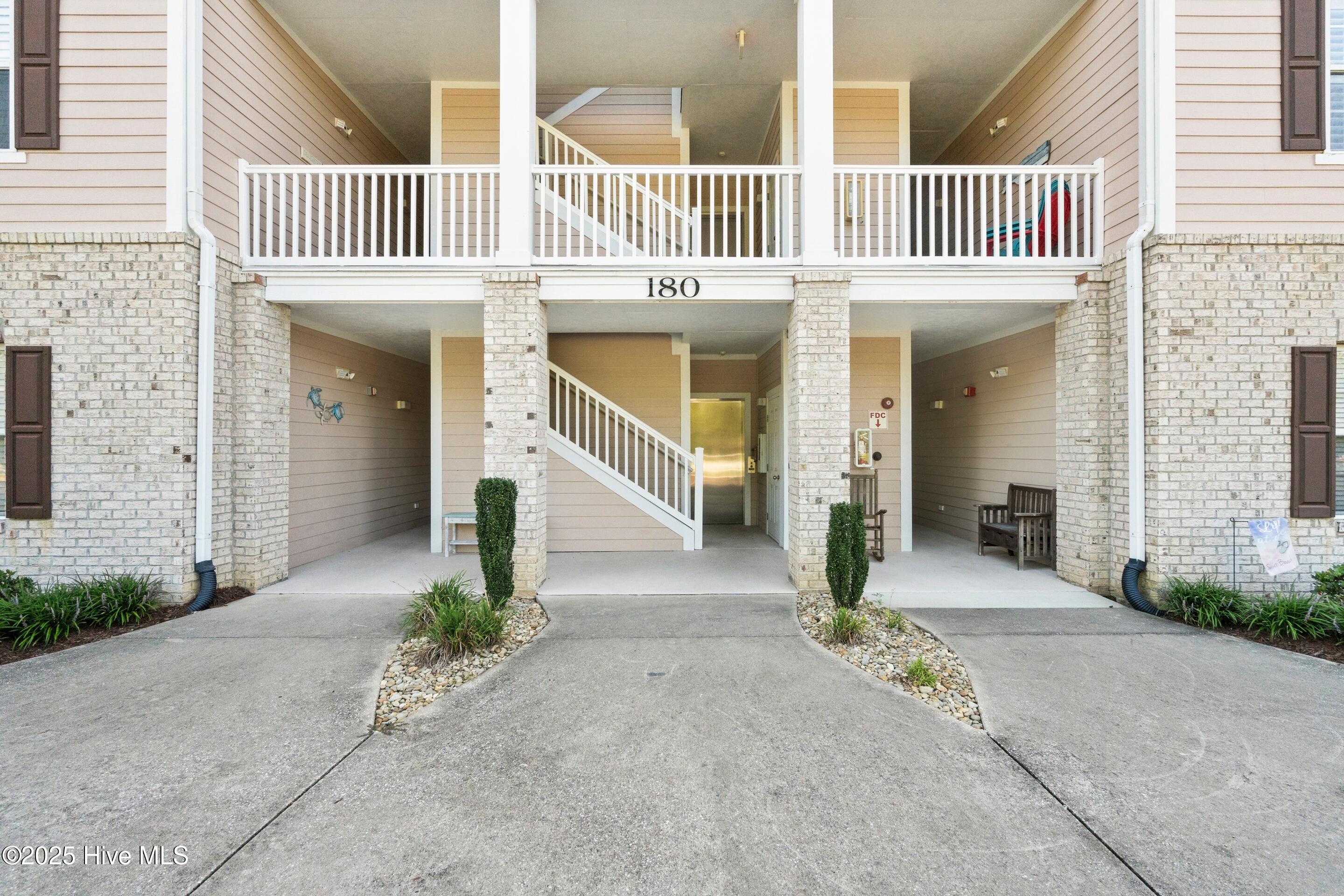 180 Clubhouse Road Apt 2