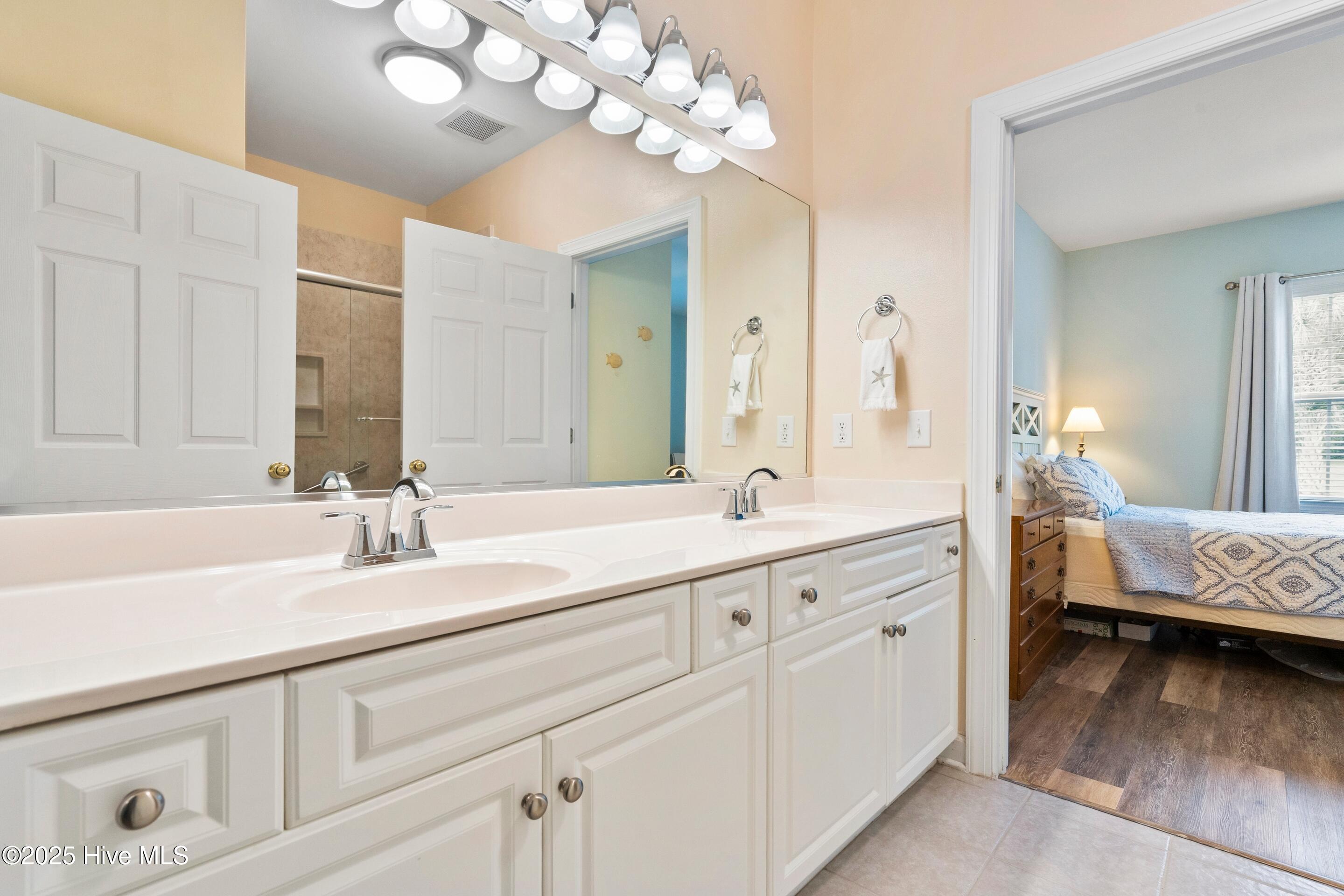 180 Clubhouse Road Apt 2