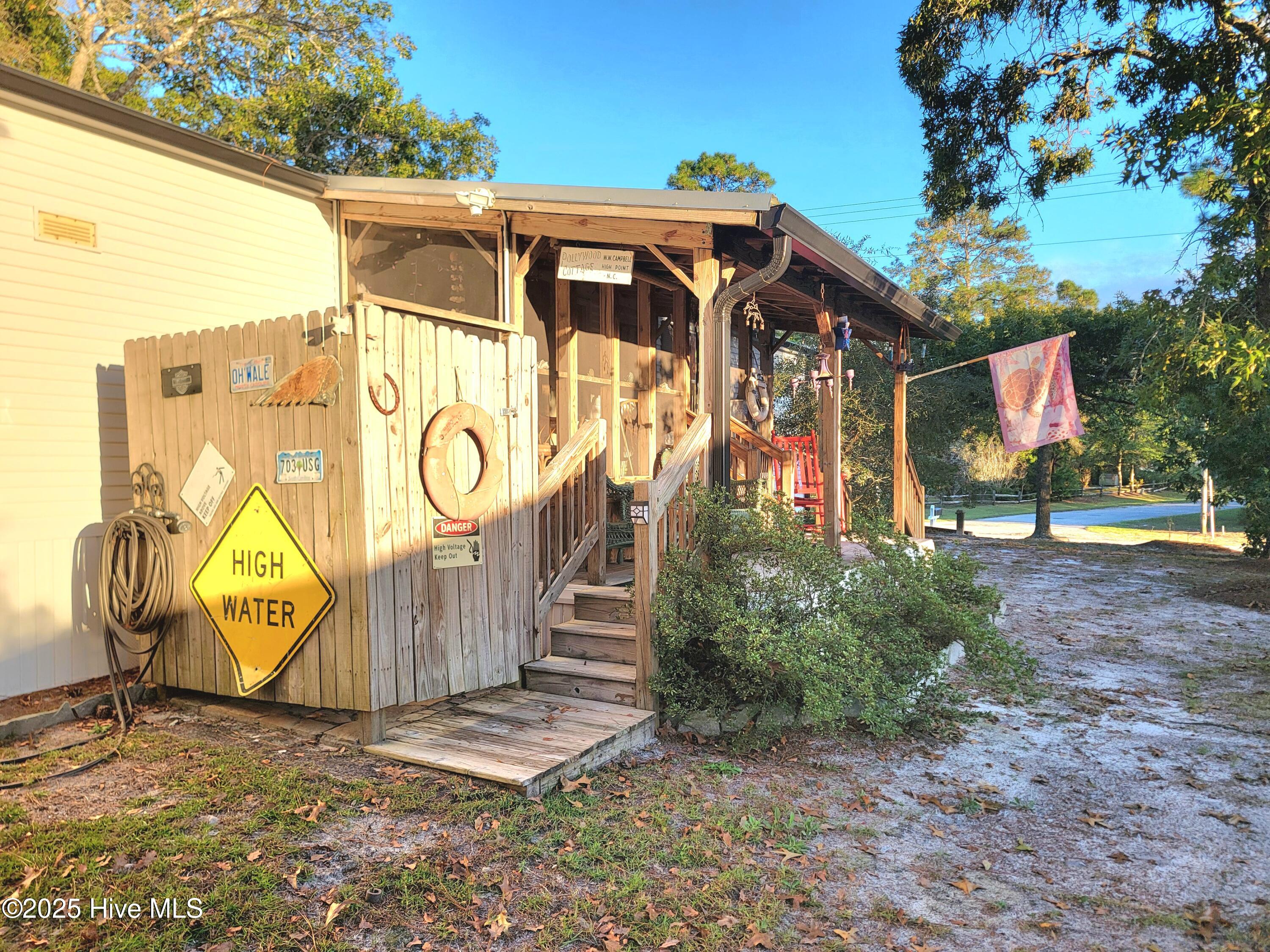 2152 Forest Drive SW