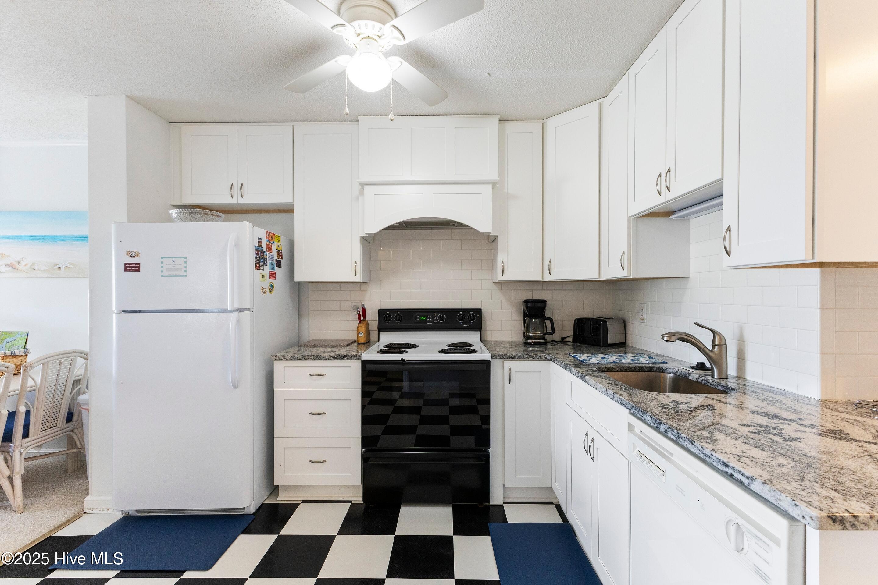 1068 Ocean Boulevard W # 8b