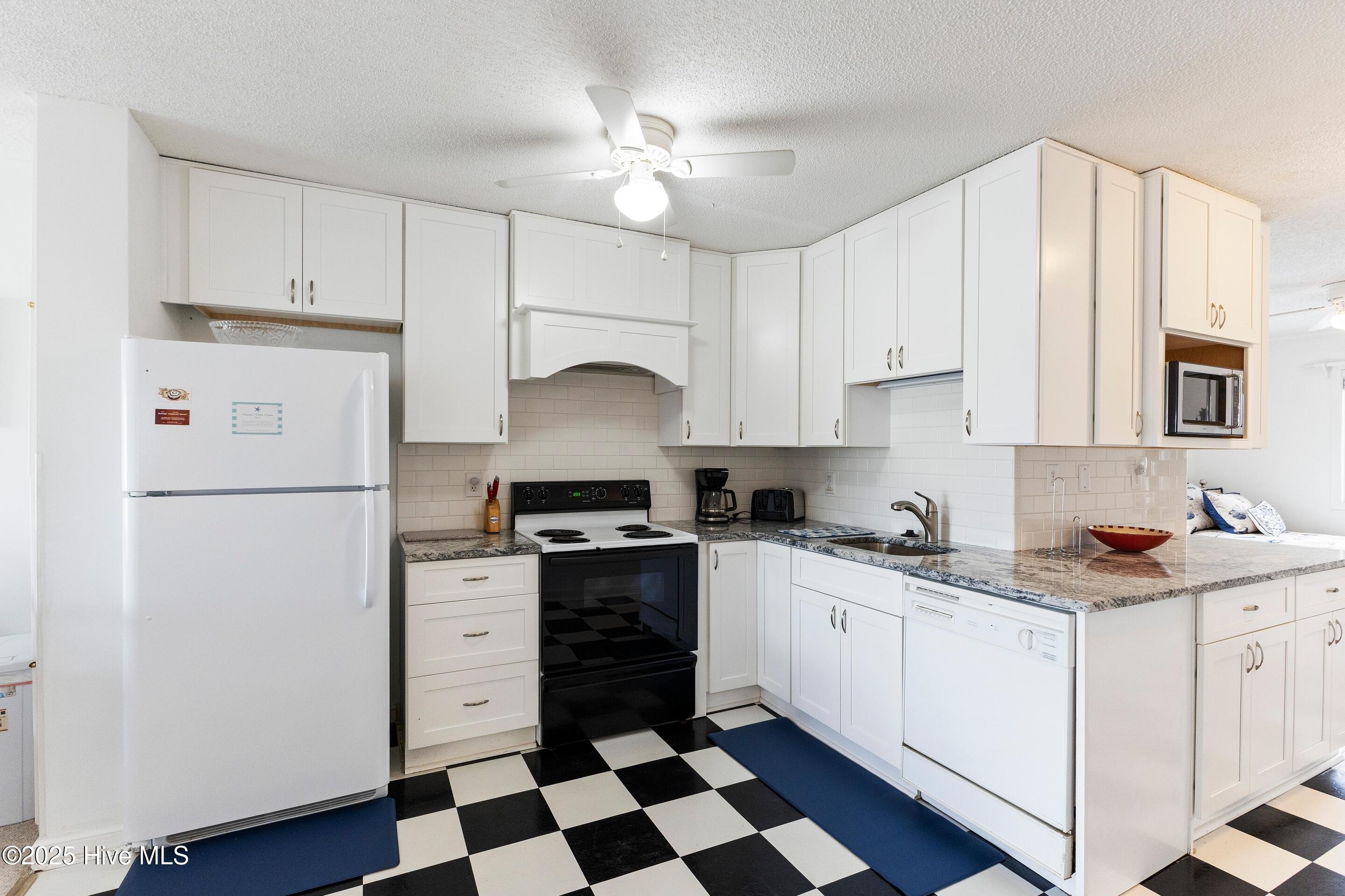 1068 Ocean Boulevard W # 8b