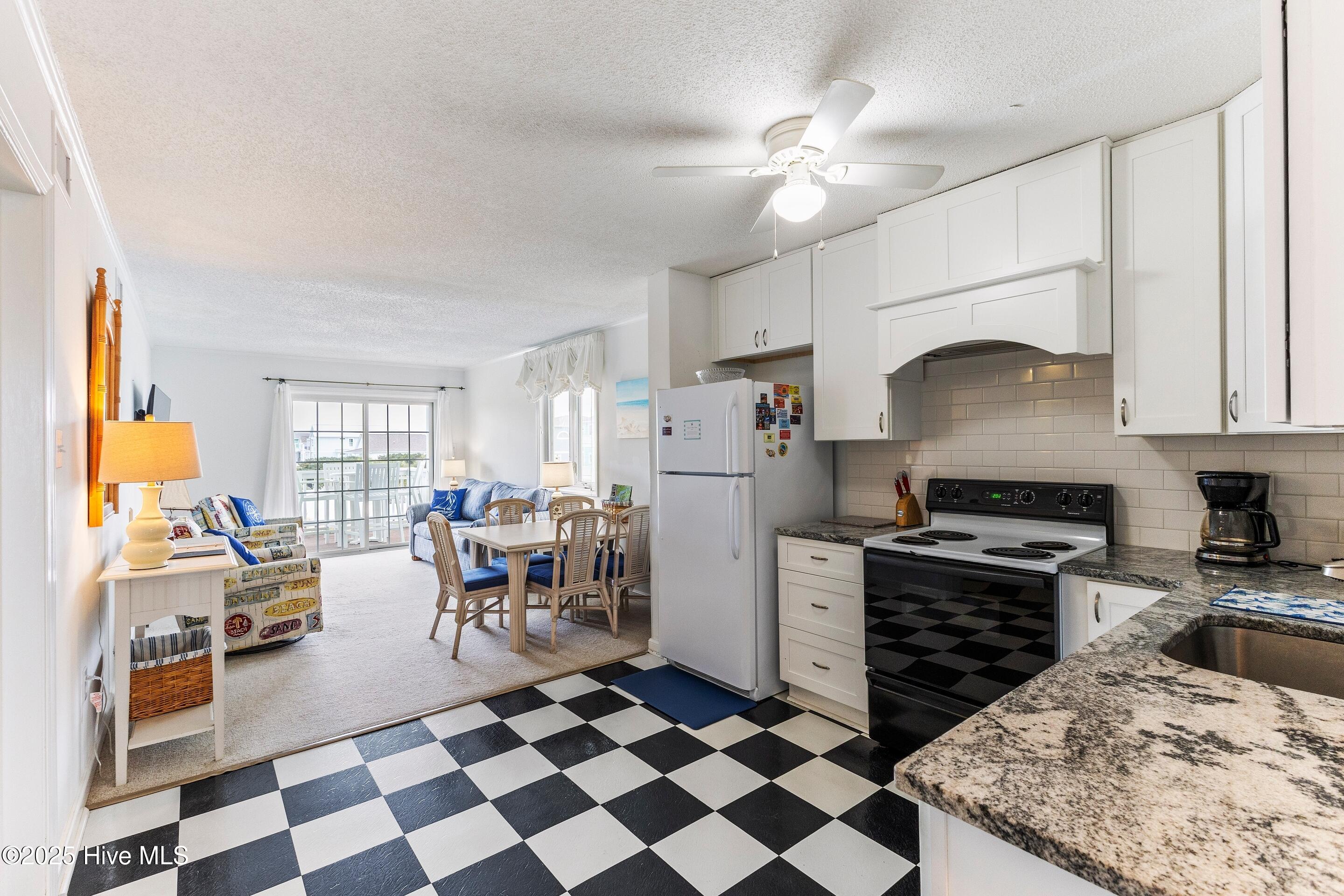 1068 Ocean Boulevard W # 8b