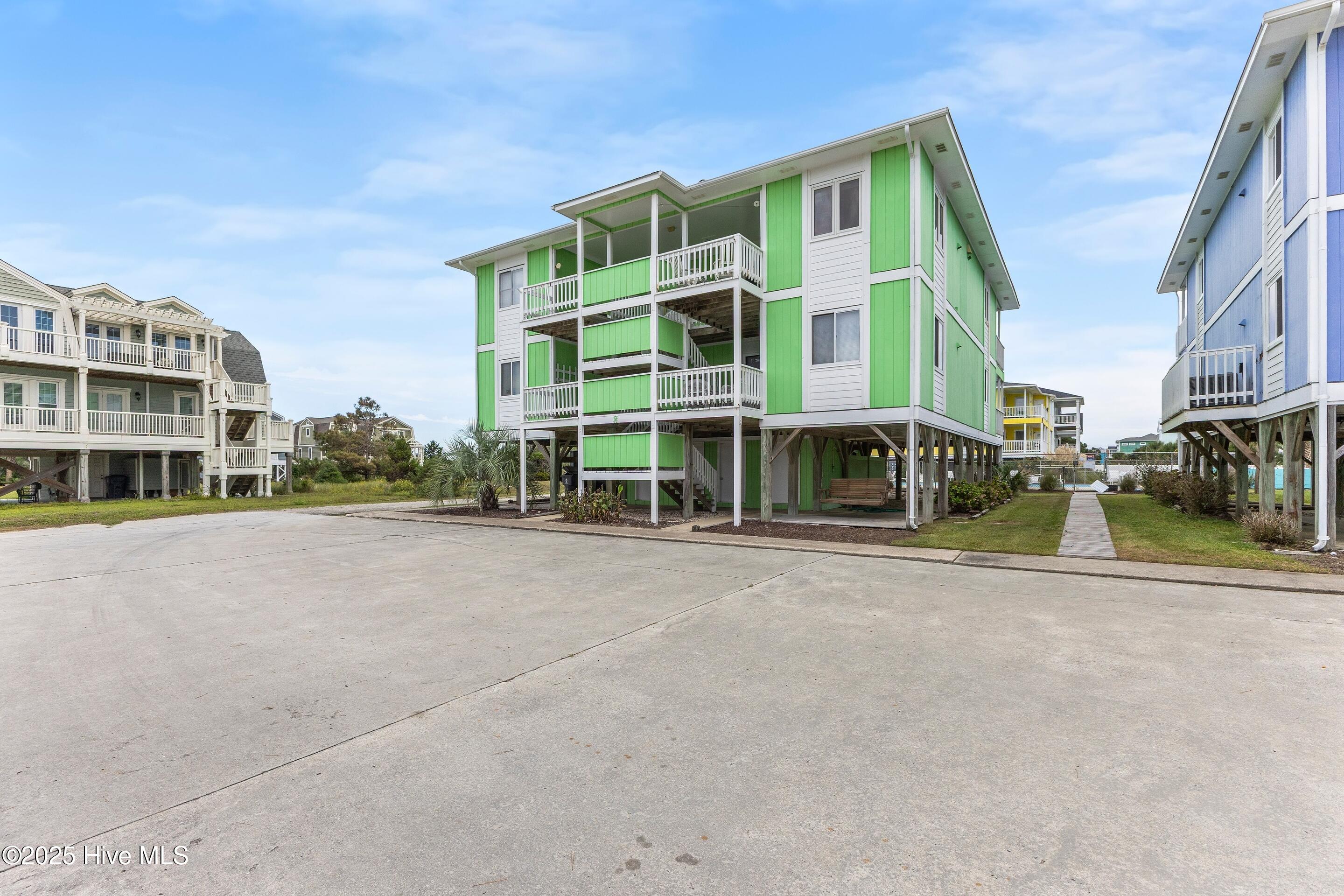 1068 Ocean Boulevard W # 8b