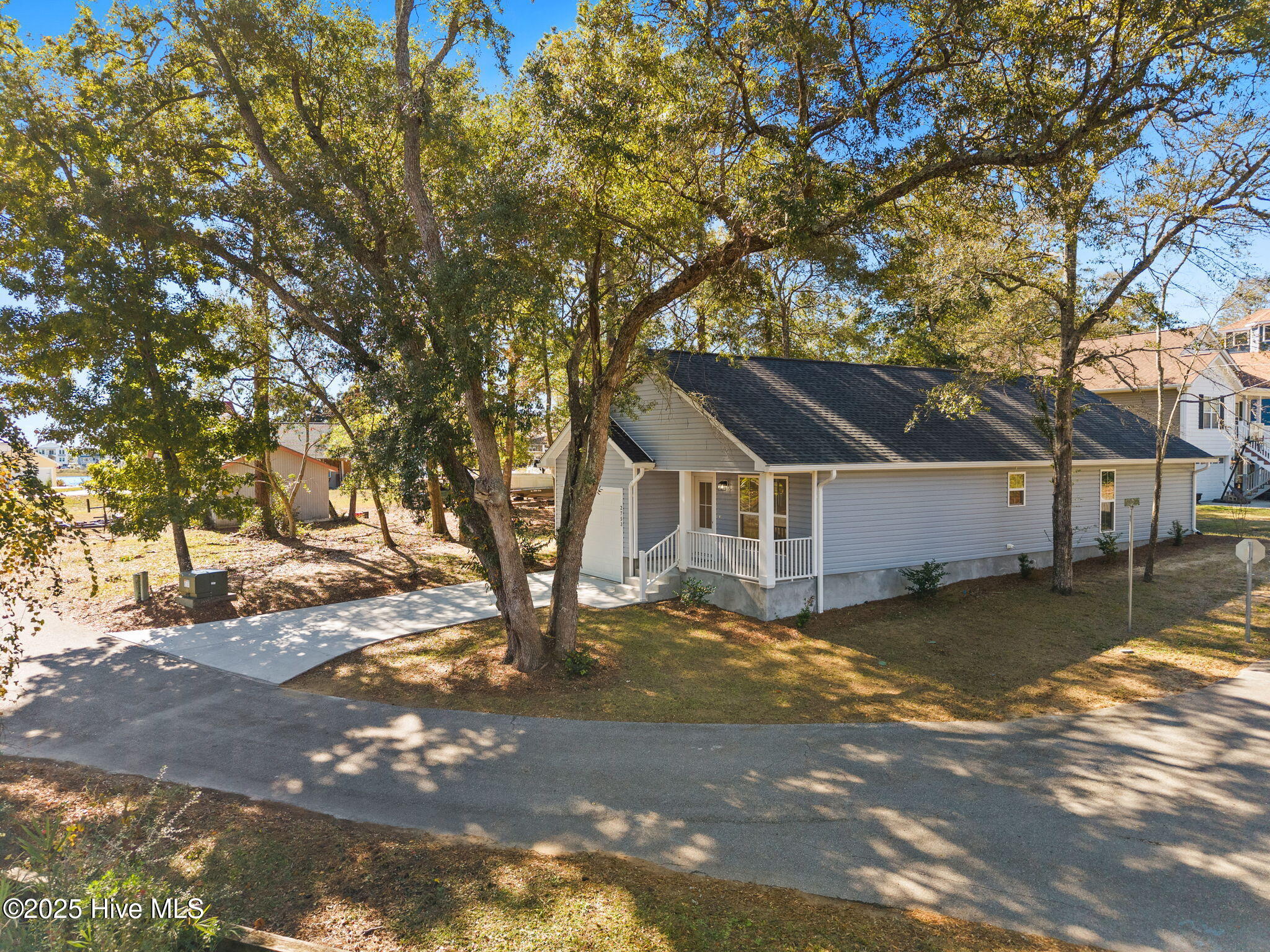 2753 Sea Vista Drive SW