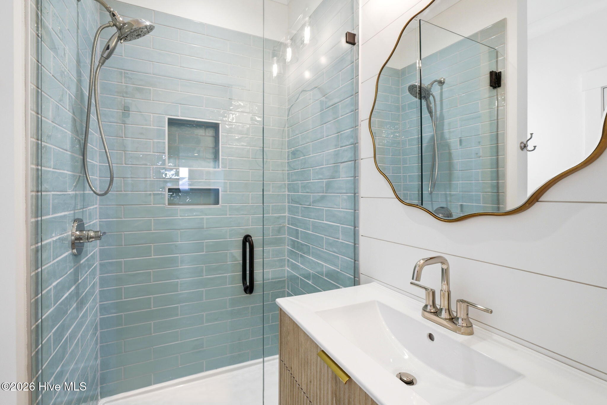 543 Ocean Boulevard W