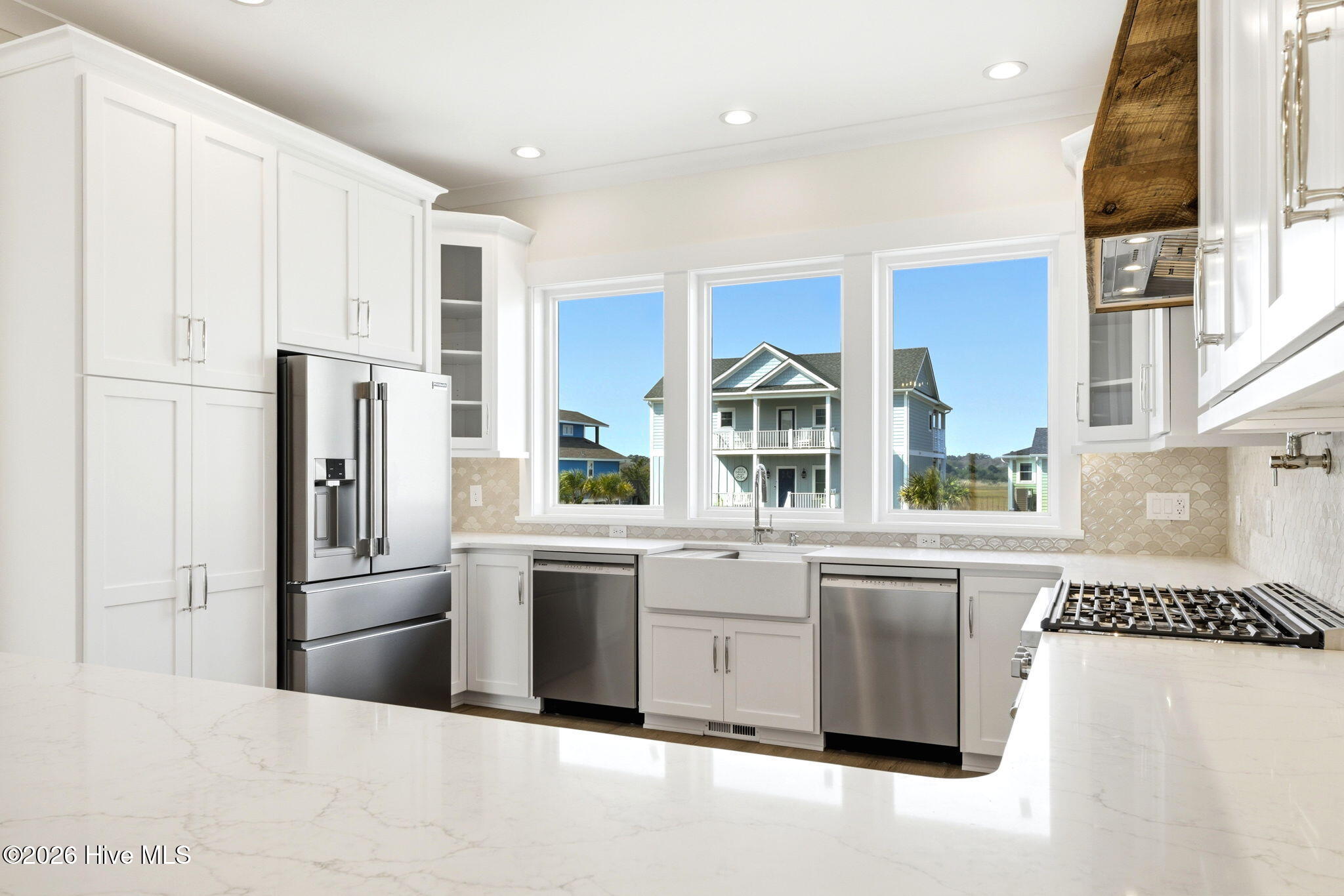 543 Ocean Boulevard W