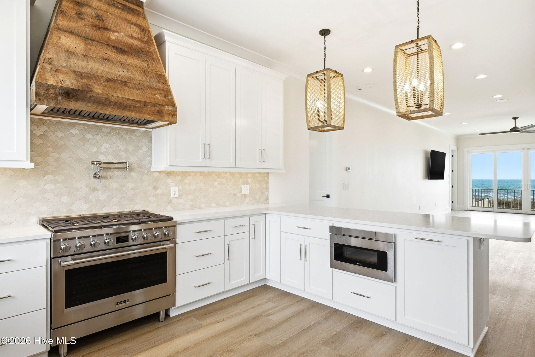 543 Ocean Boulevard W