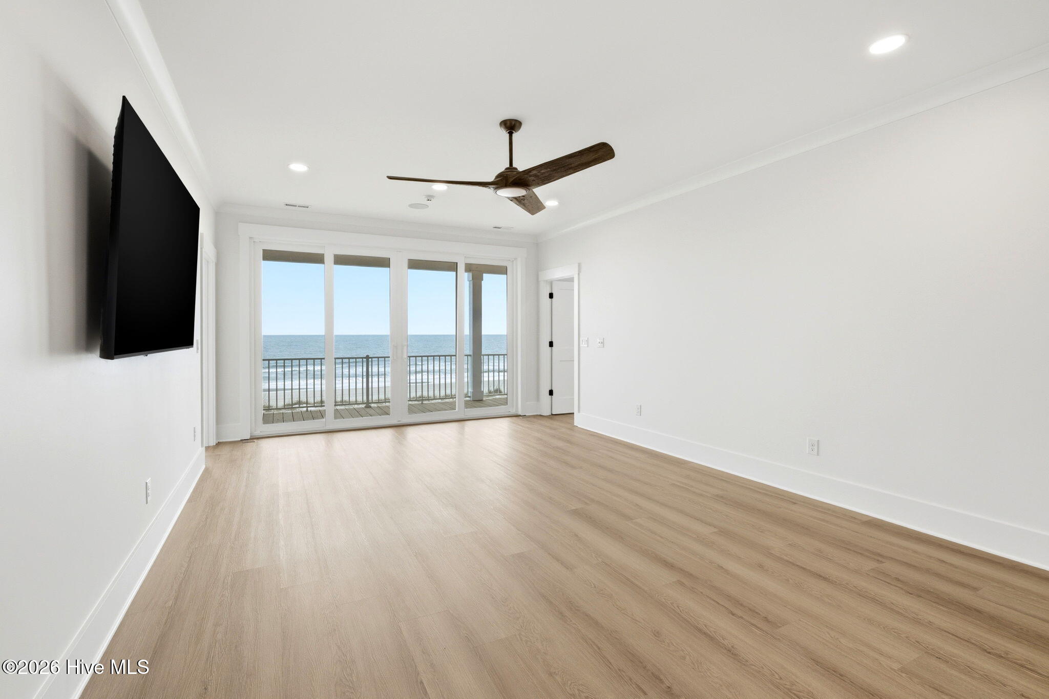 543 Ocean Boulevard W