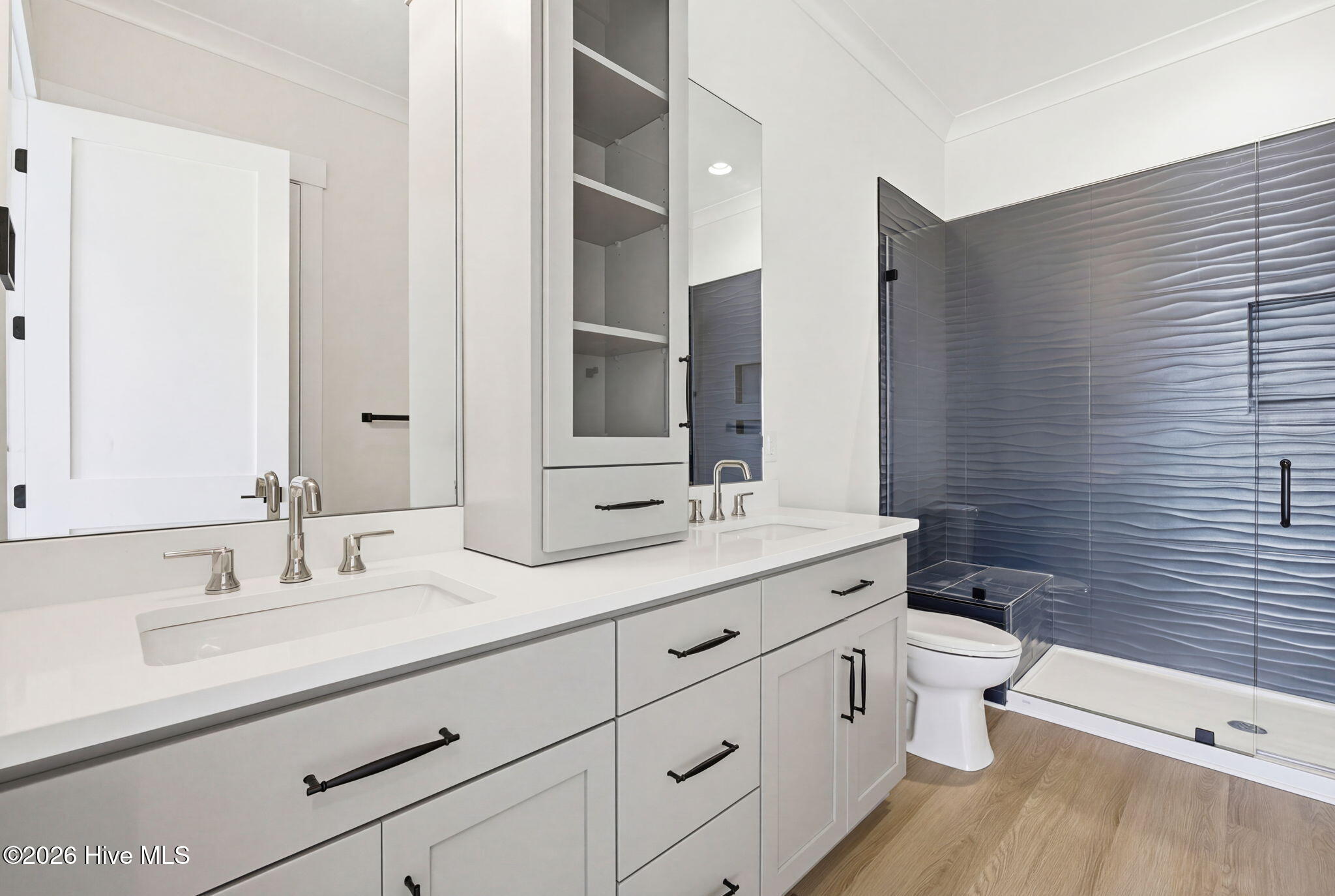 543 Ocean Boulevard W