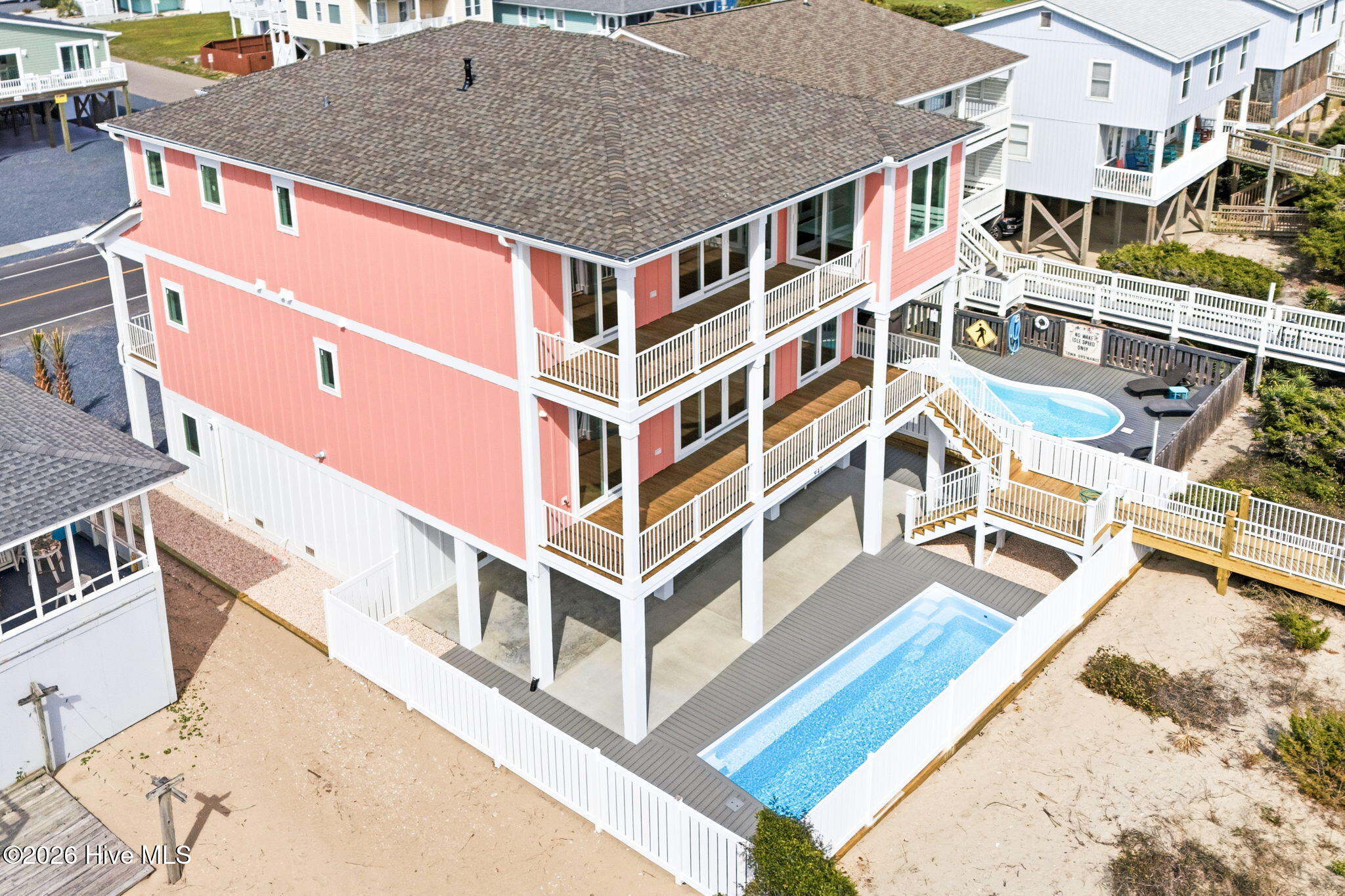 543 Ocean Boulevard W
