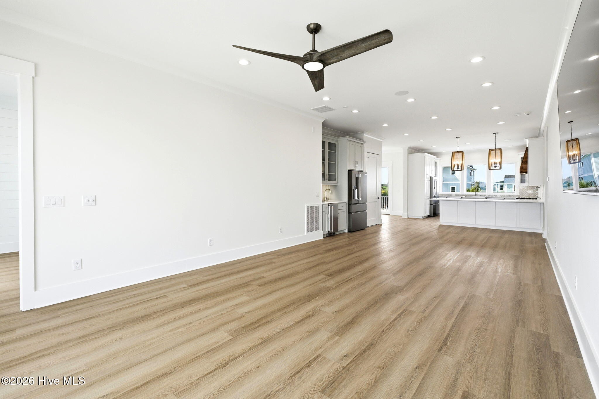 543 Ocean Boulevard W