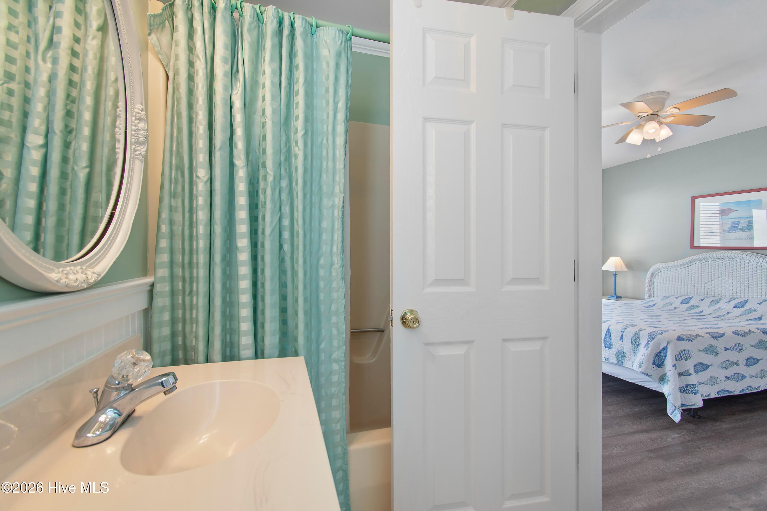 535 Ocean Boulevard W