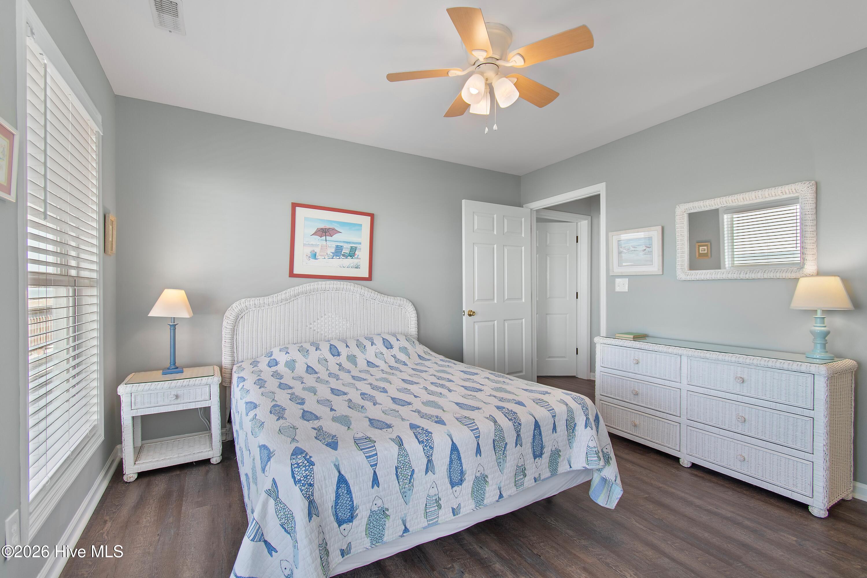 535 Ocean Boulevard W