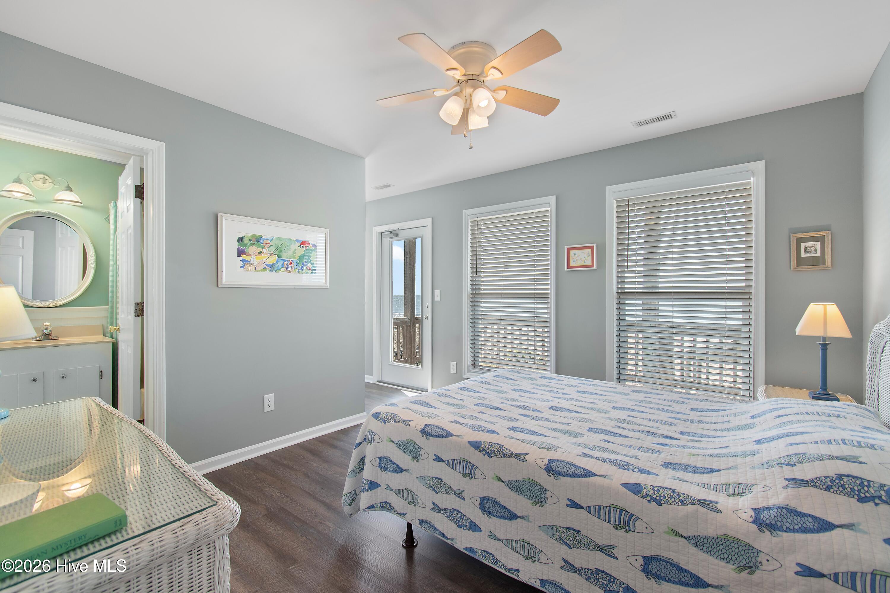 535 Ocean Boulevard W