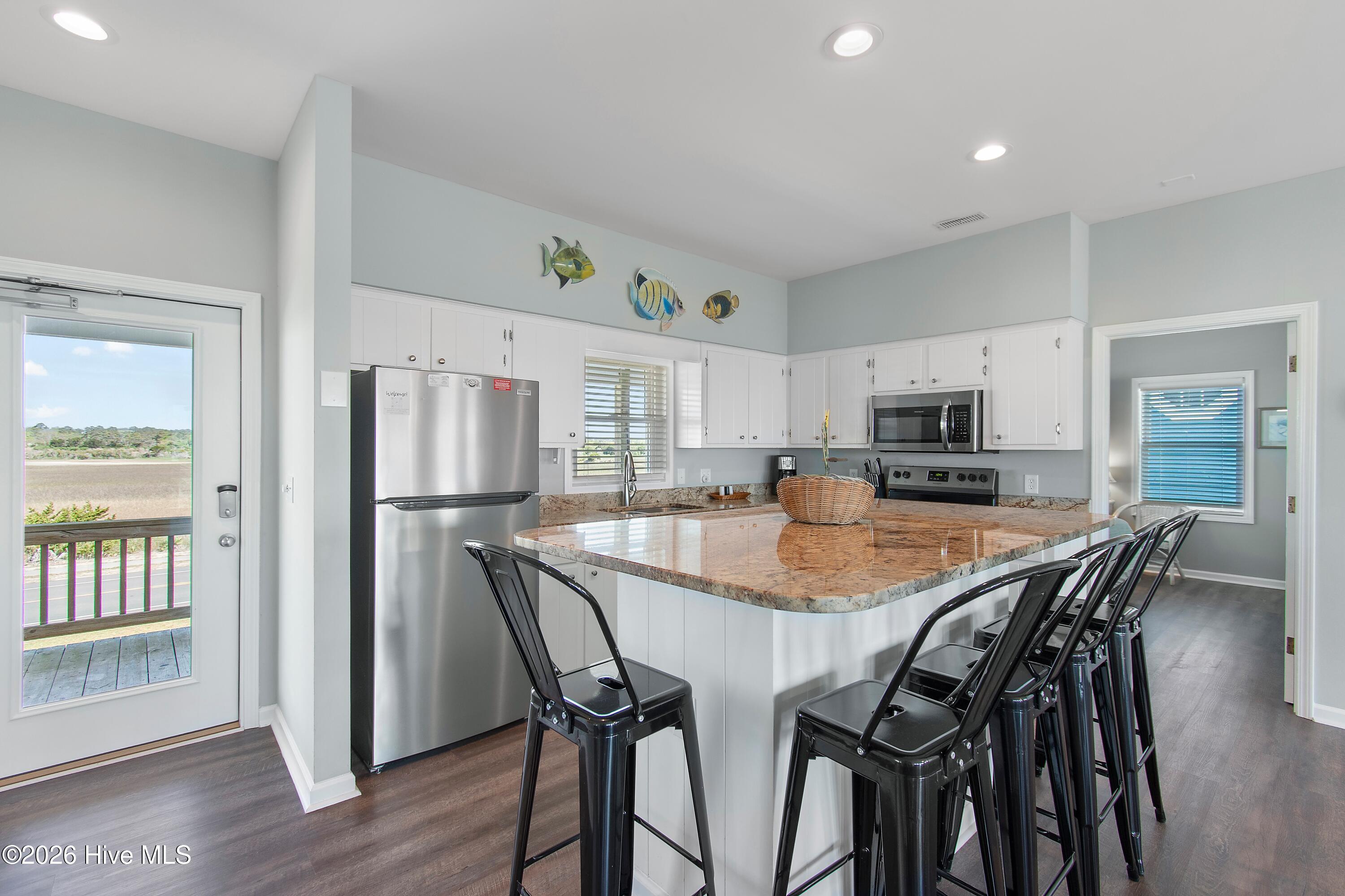 535 Ocean Boulevard W