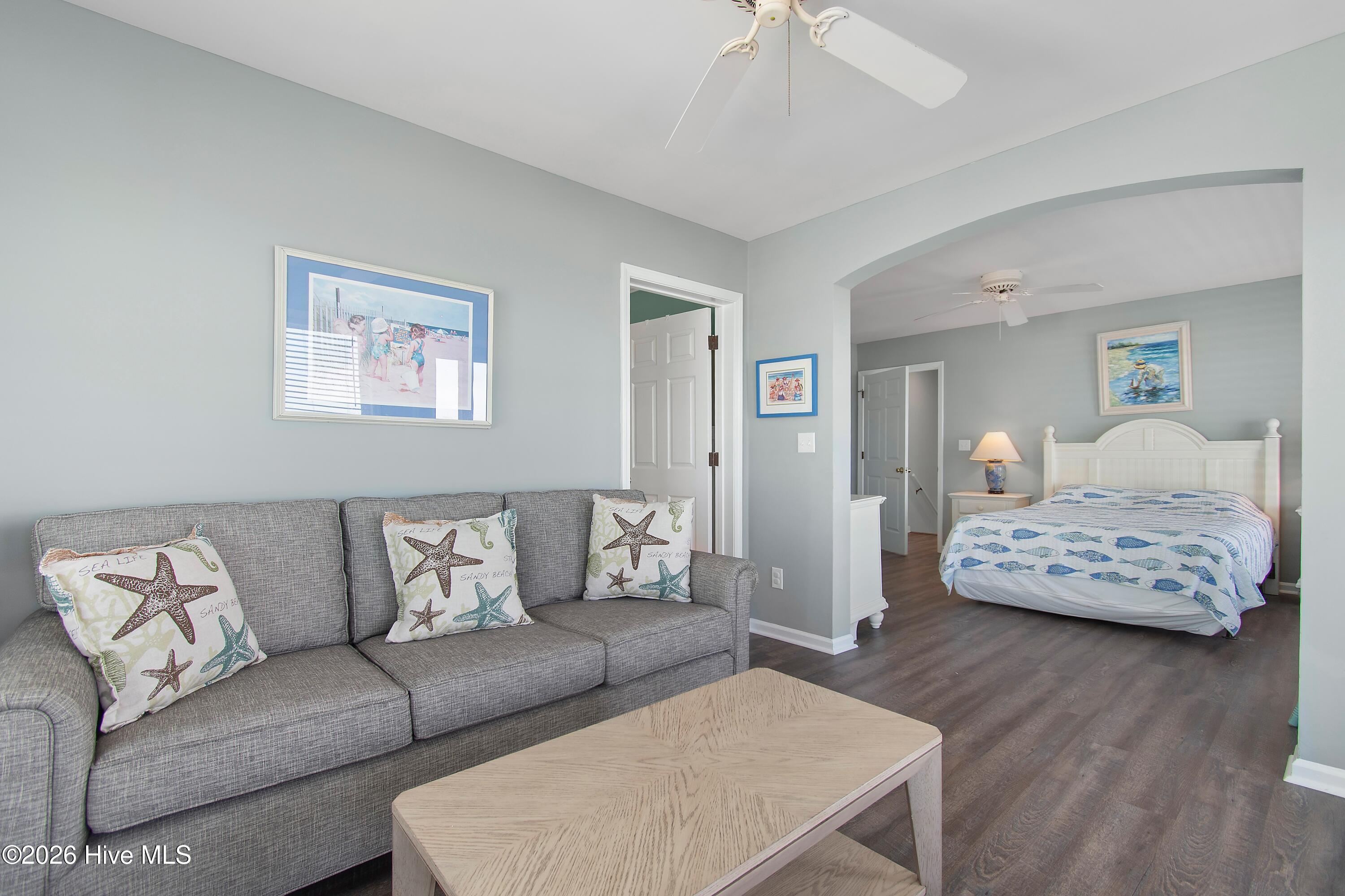 535 Ocean Boulevard W