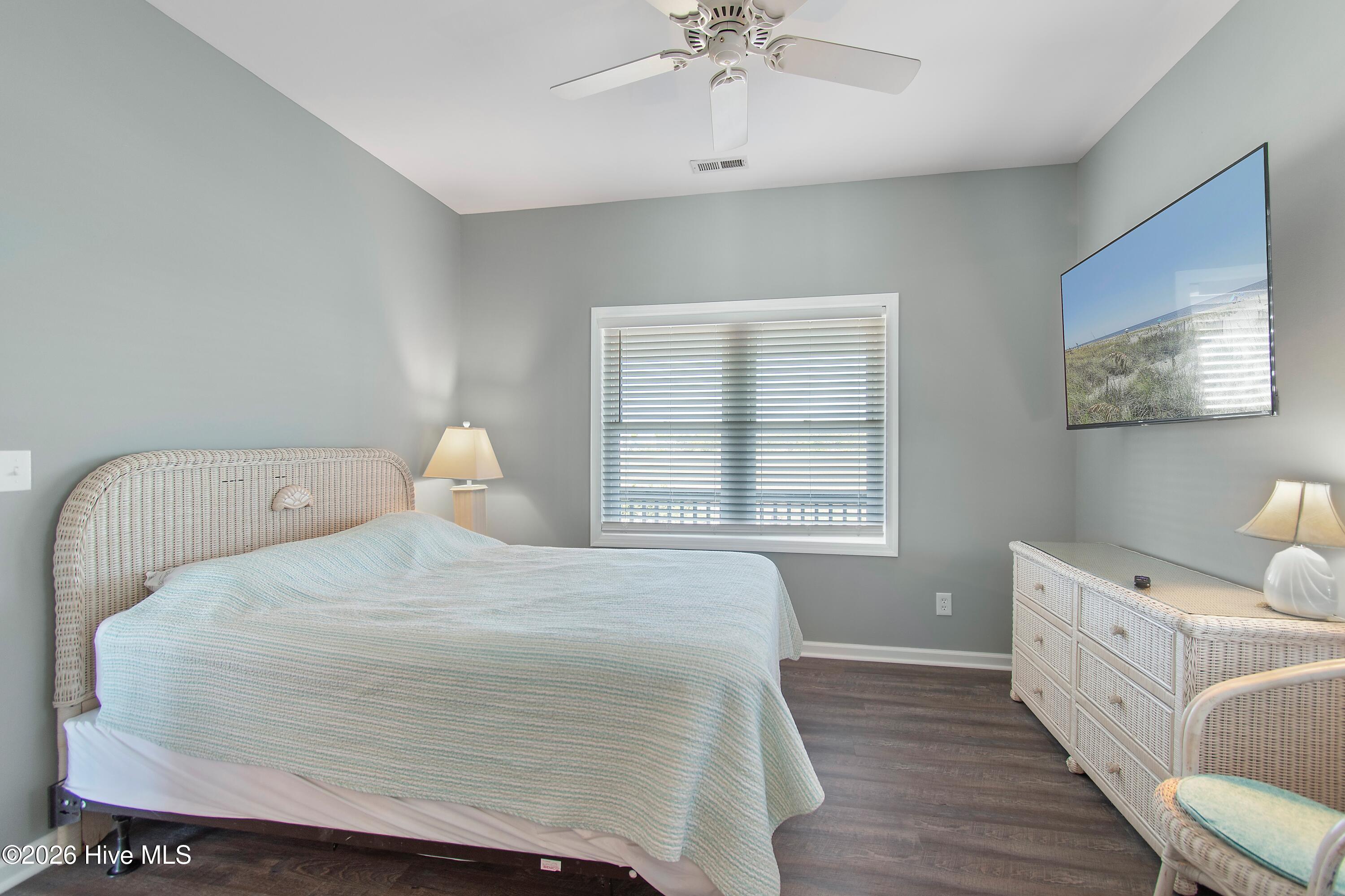 535 Ocean Boulevard W