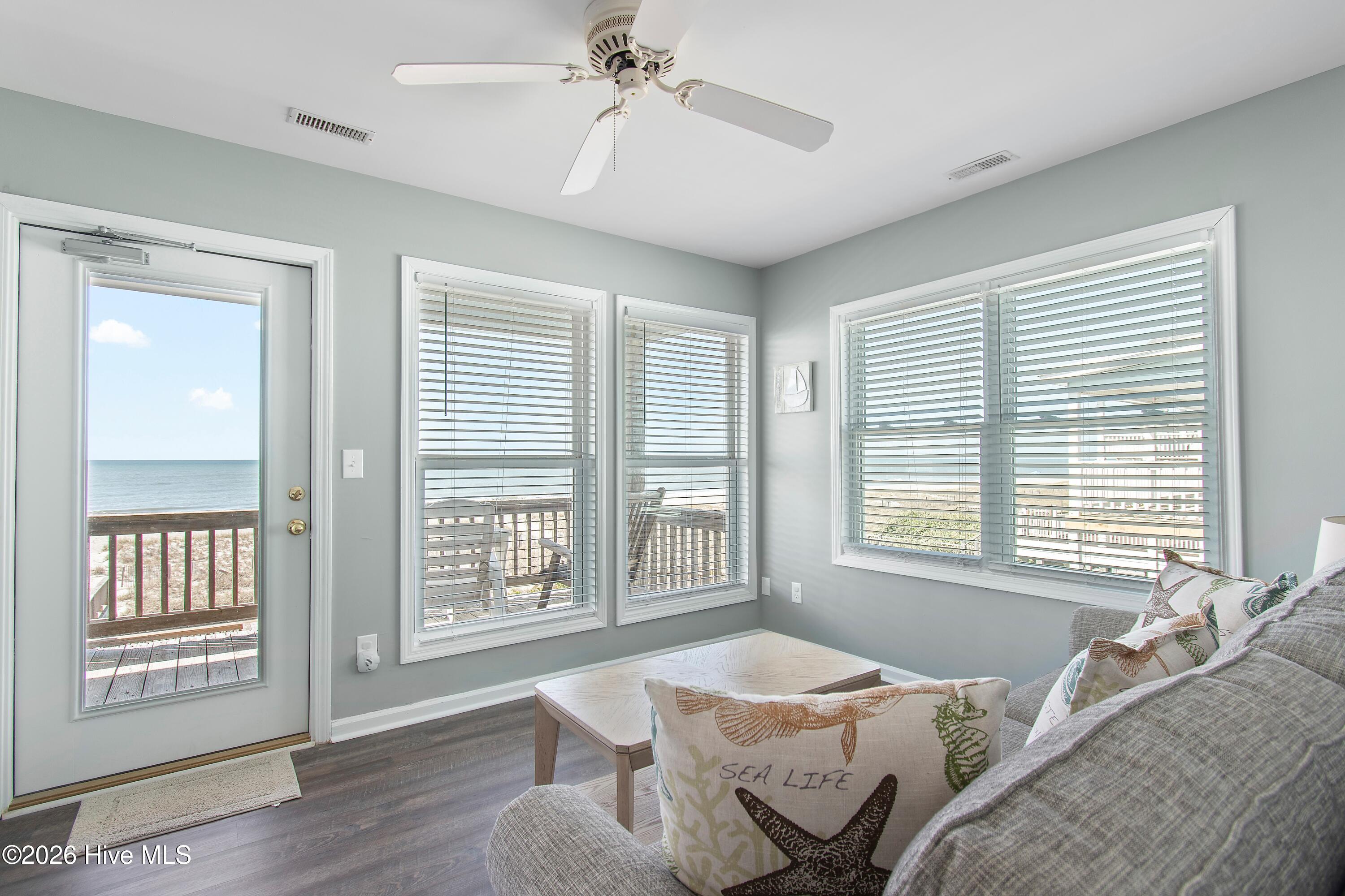 535 Ocean Boulevard W