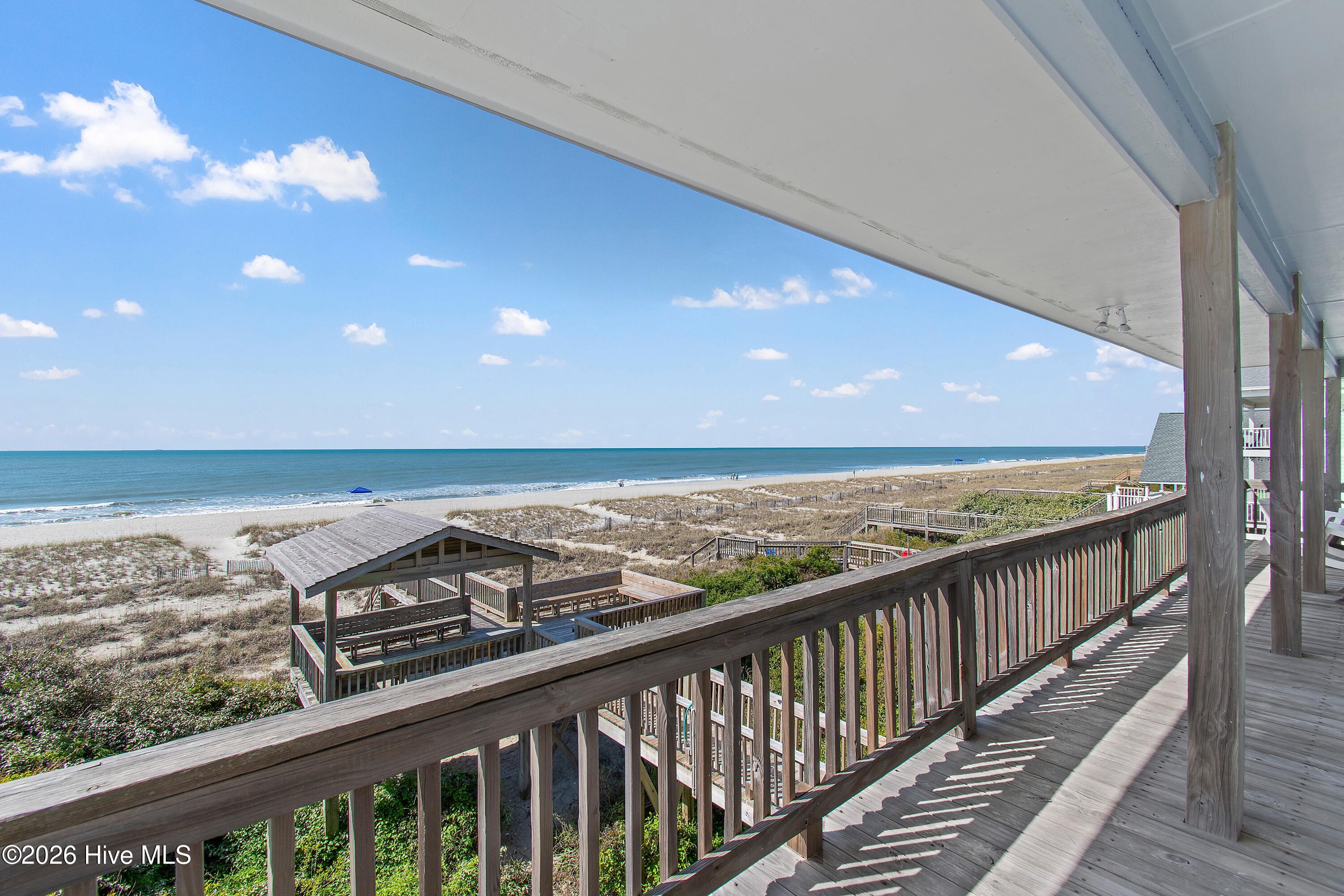 535 Ocean Boulevard W