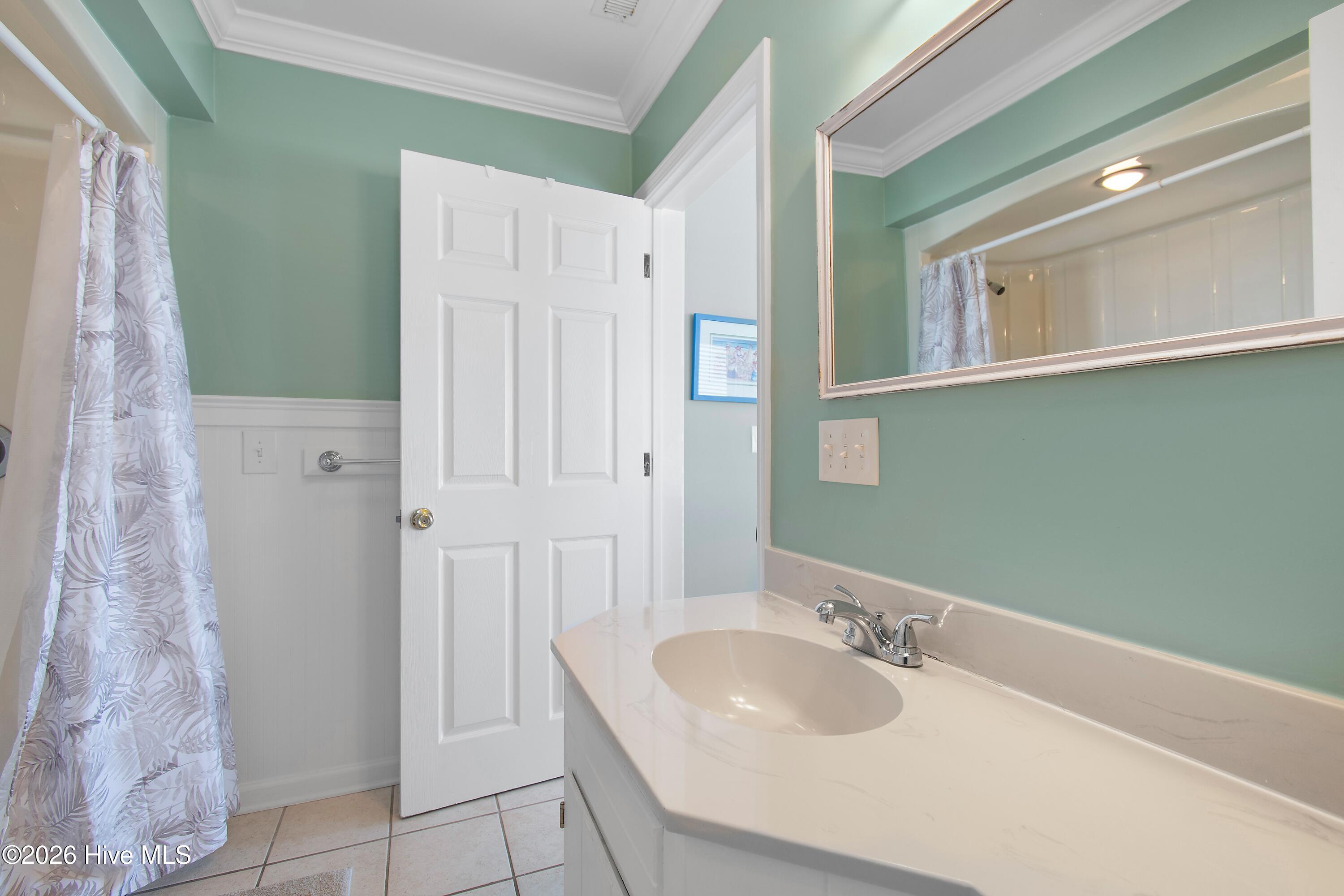 535 Ocean Boulevard W