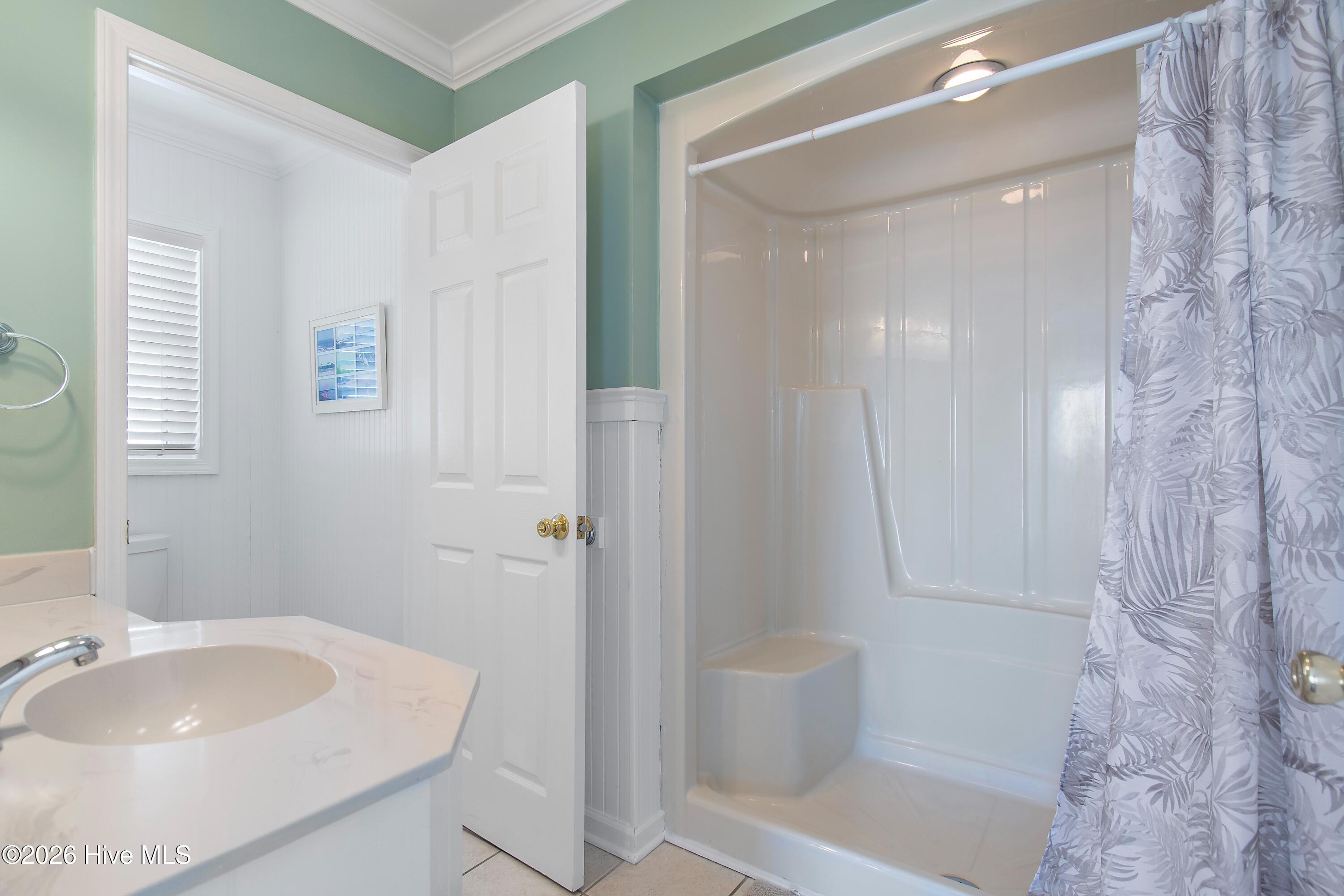 535 Ocean Boulevard W