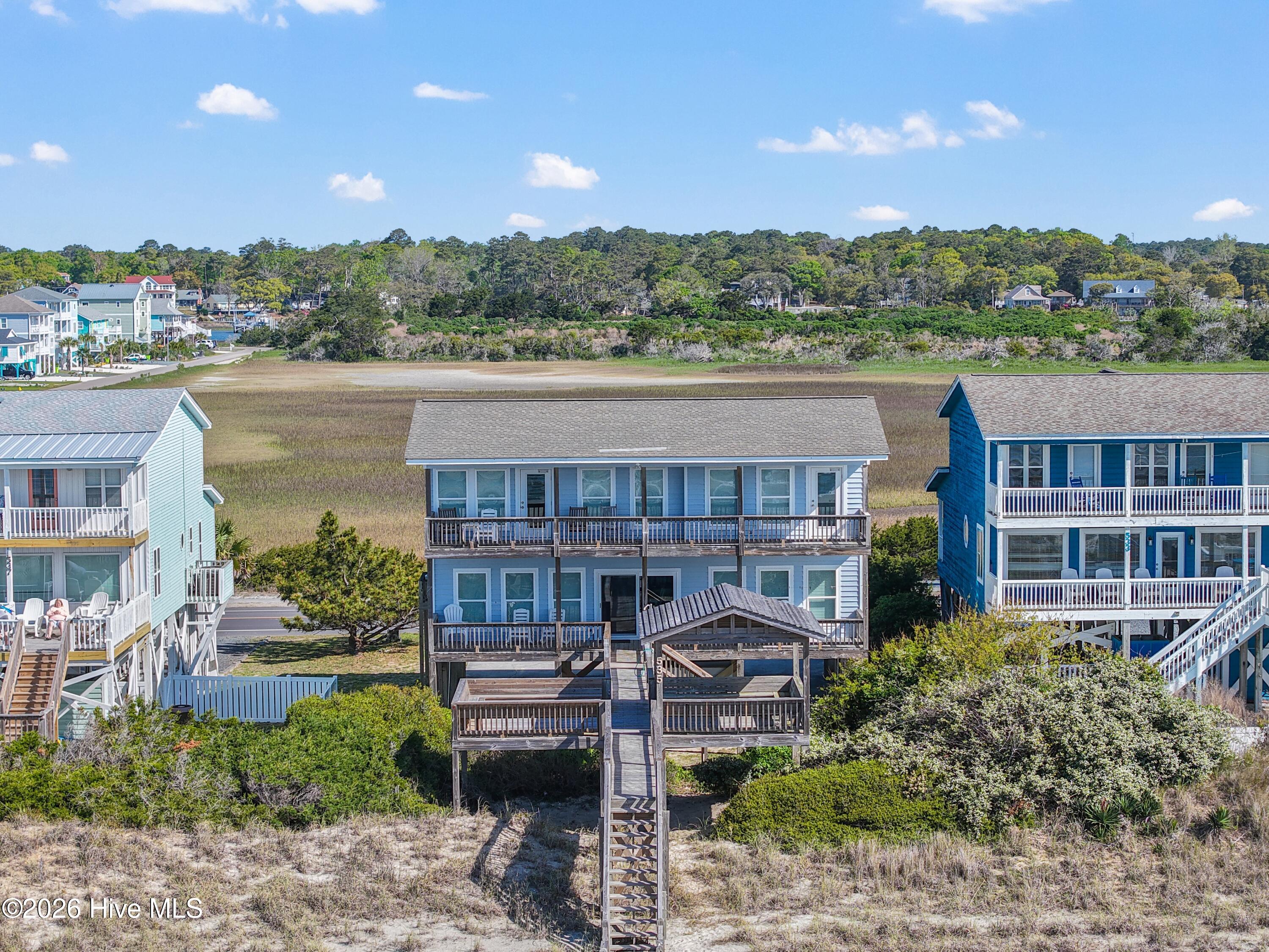535 Ocean Boulevard W