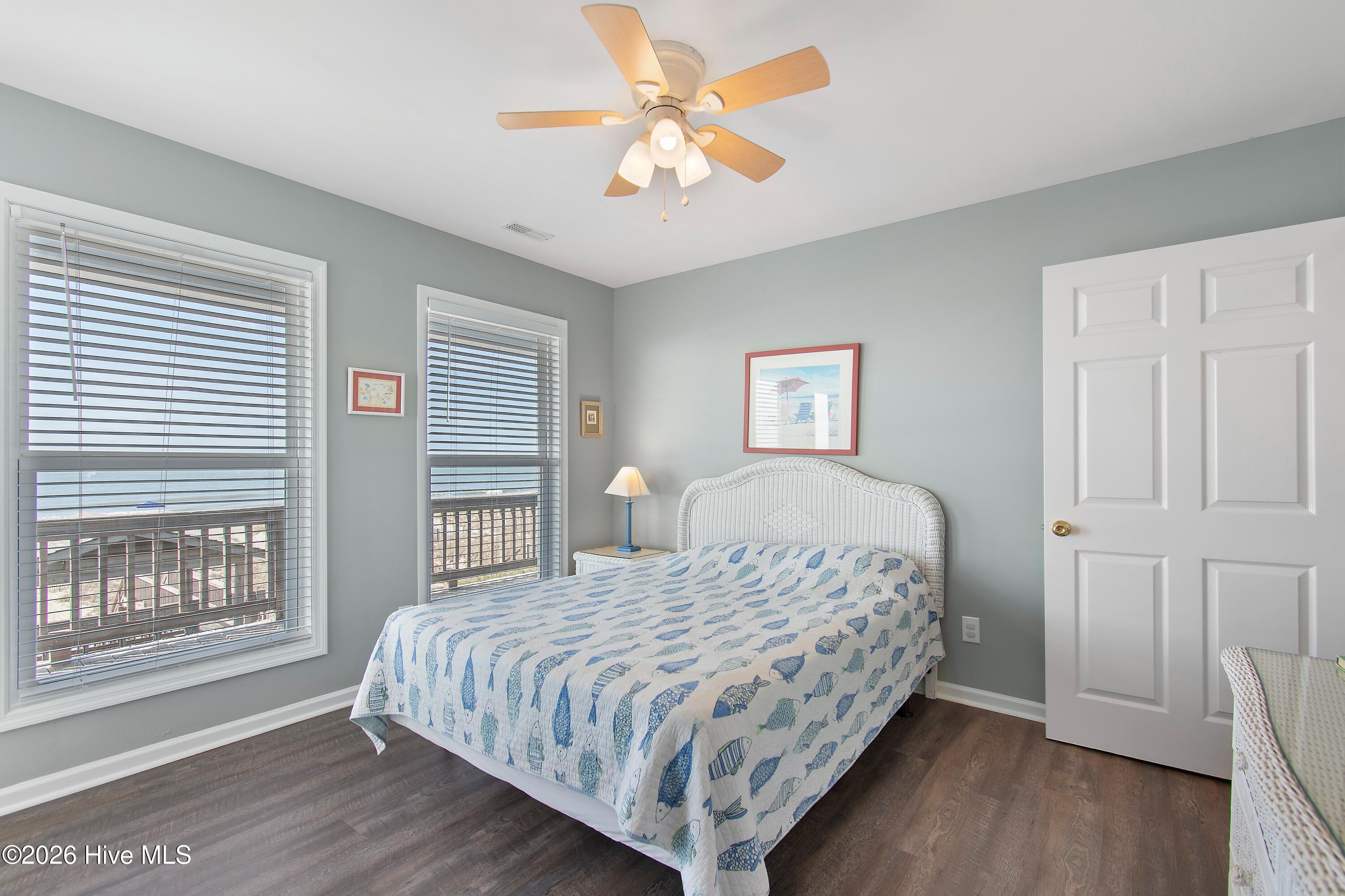 535 Ocean Boulevard W