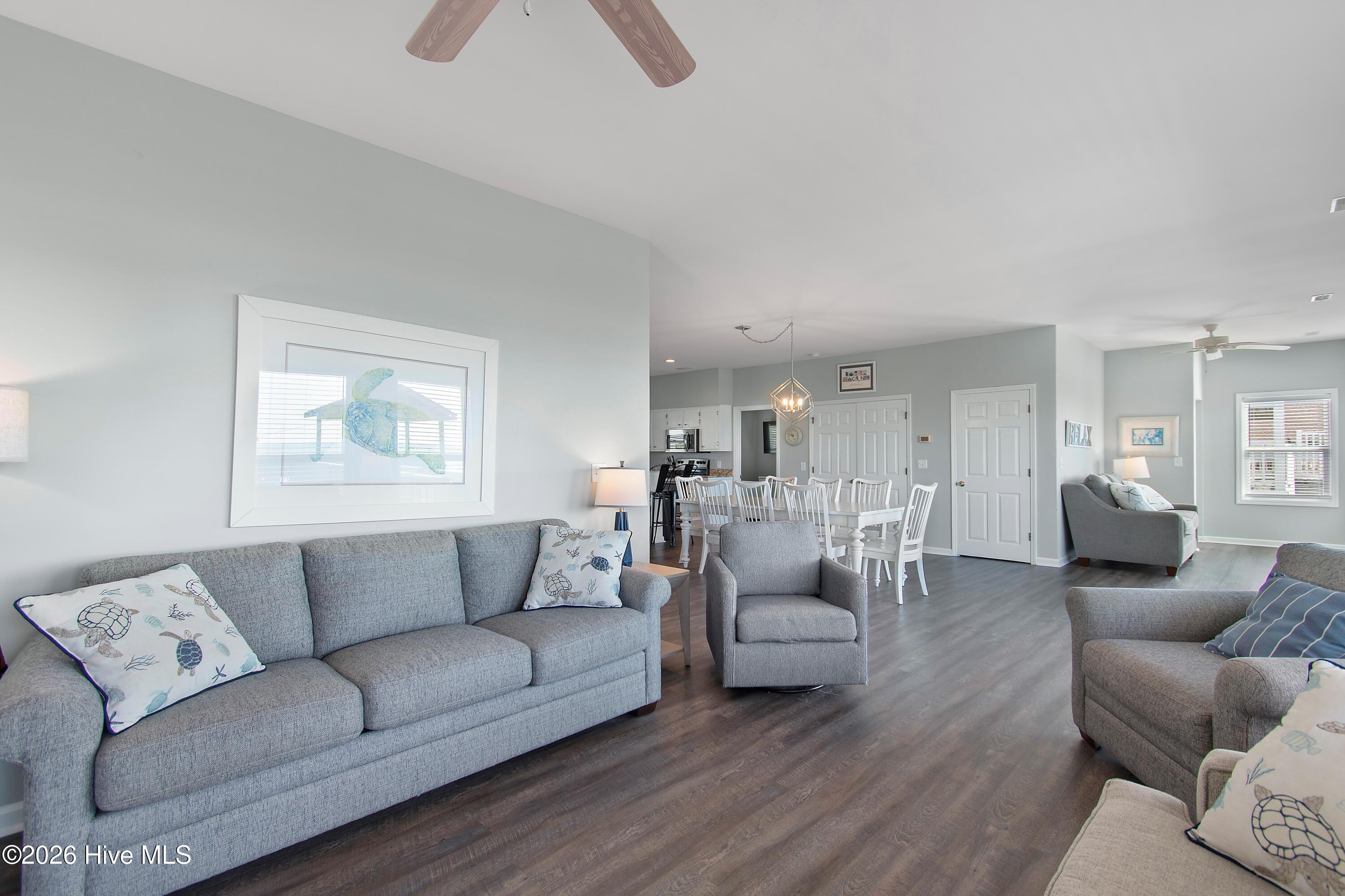 535 Ocean Boulevard W