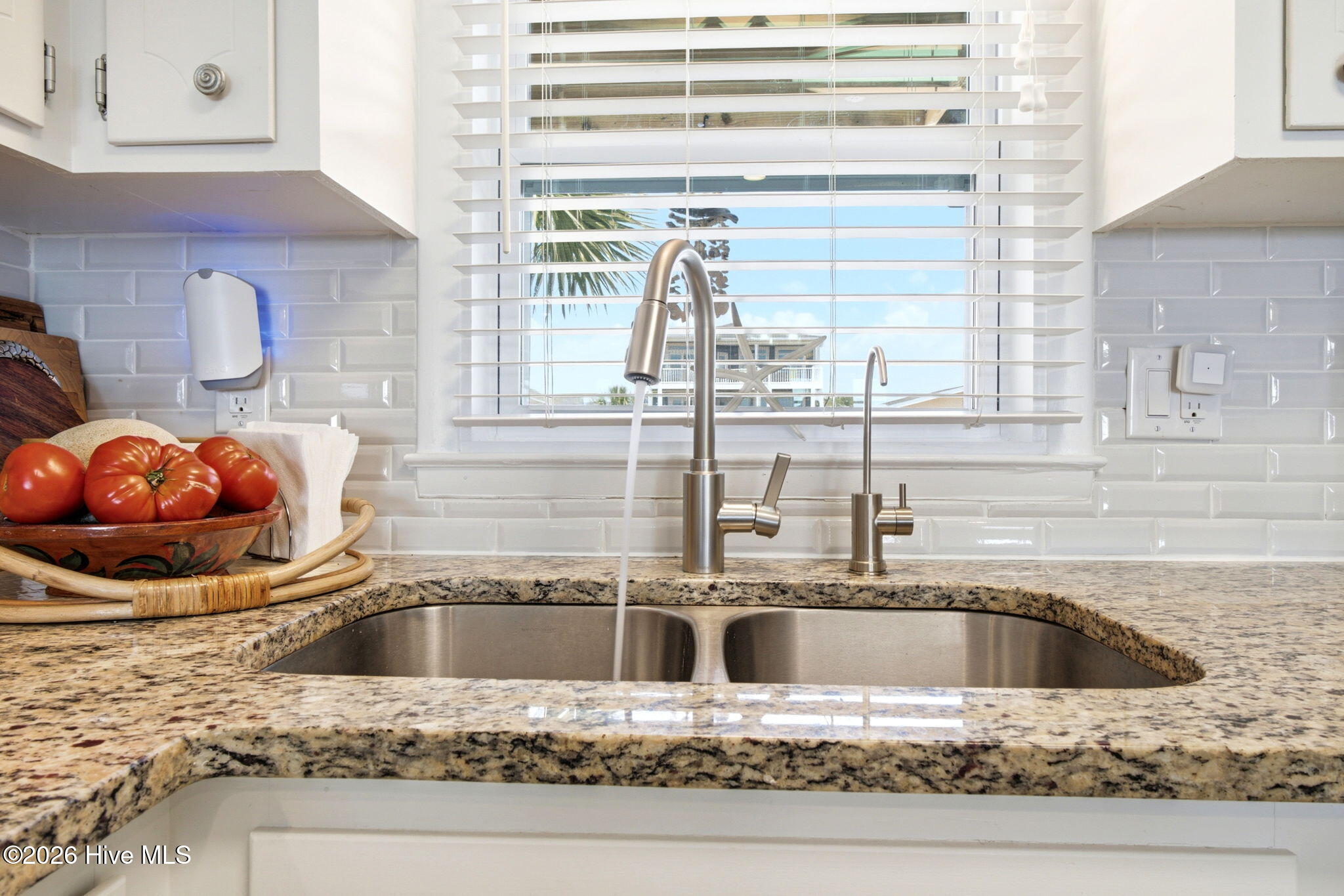 177 Ocean Boulevard W