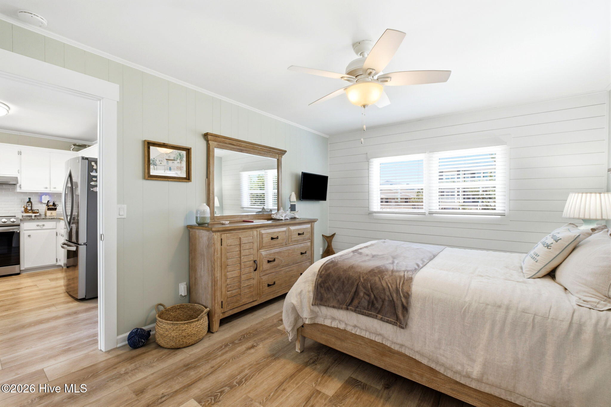 177 Ocean Boulevard W
