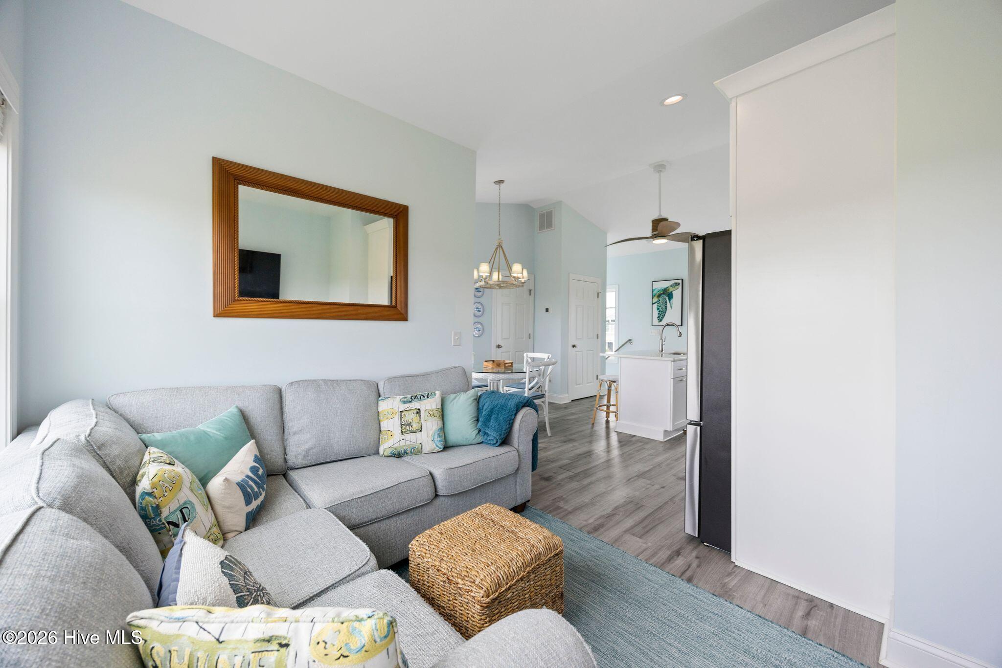 494 Ocean Boulevard W