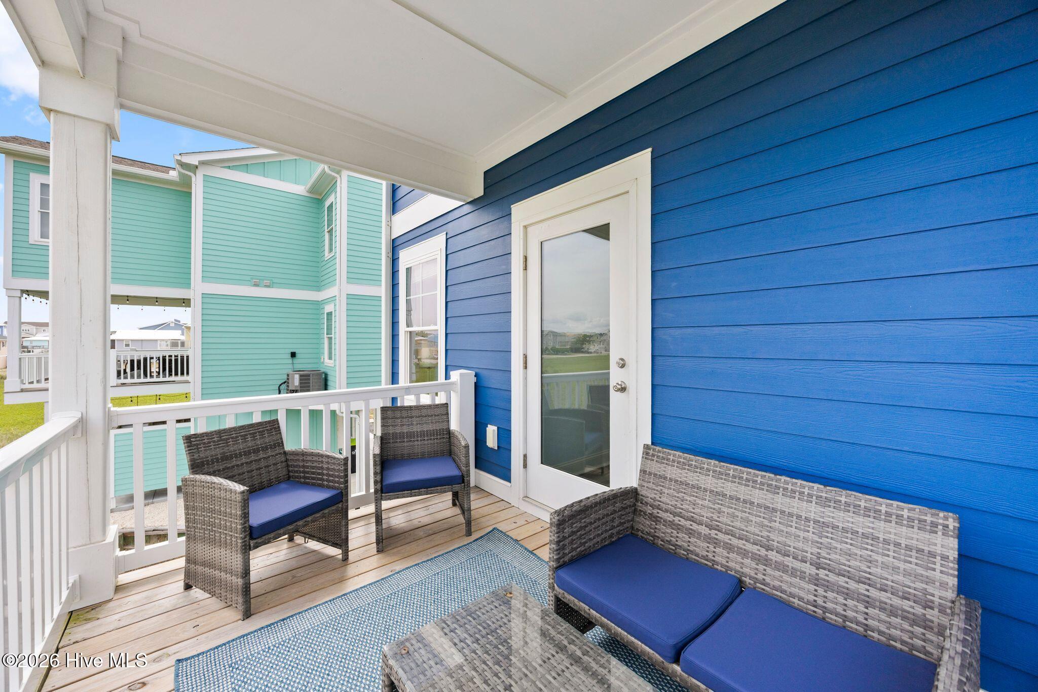 494 Ocean Boulevard W