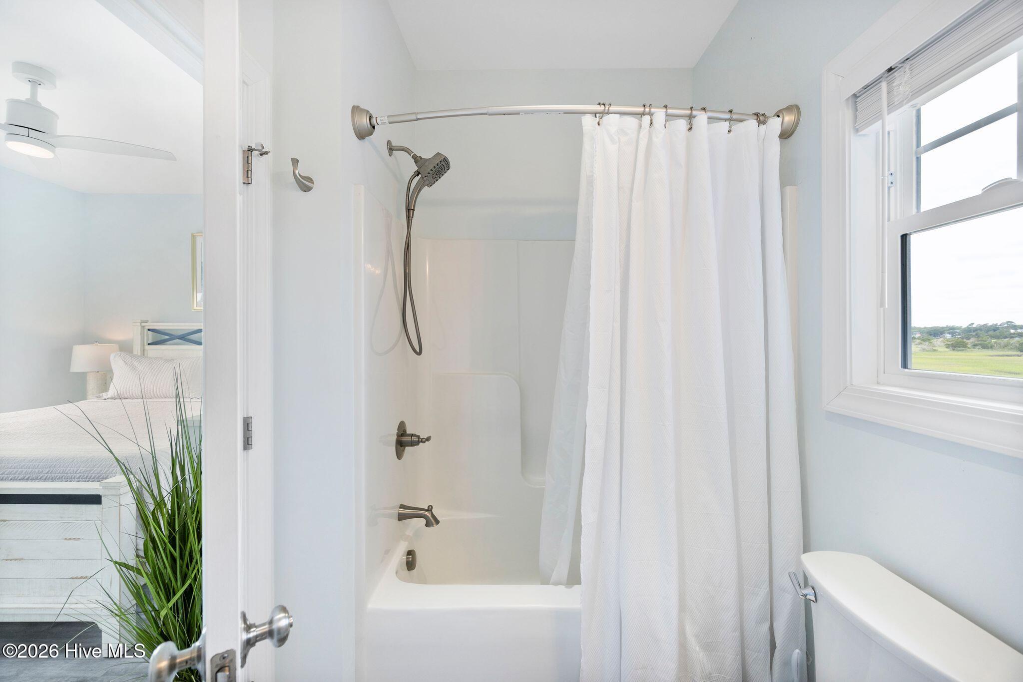 494 Ocean Boulevard W