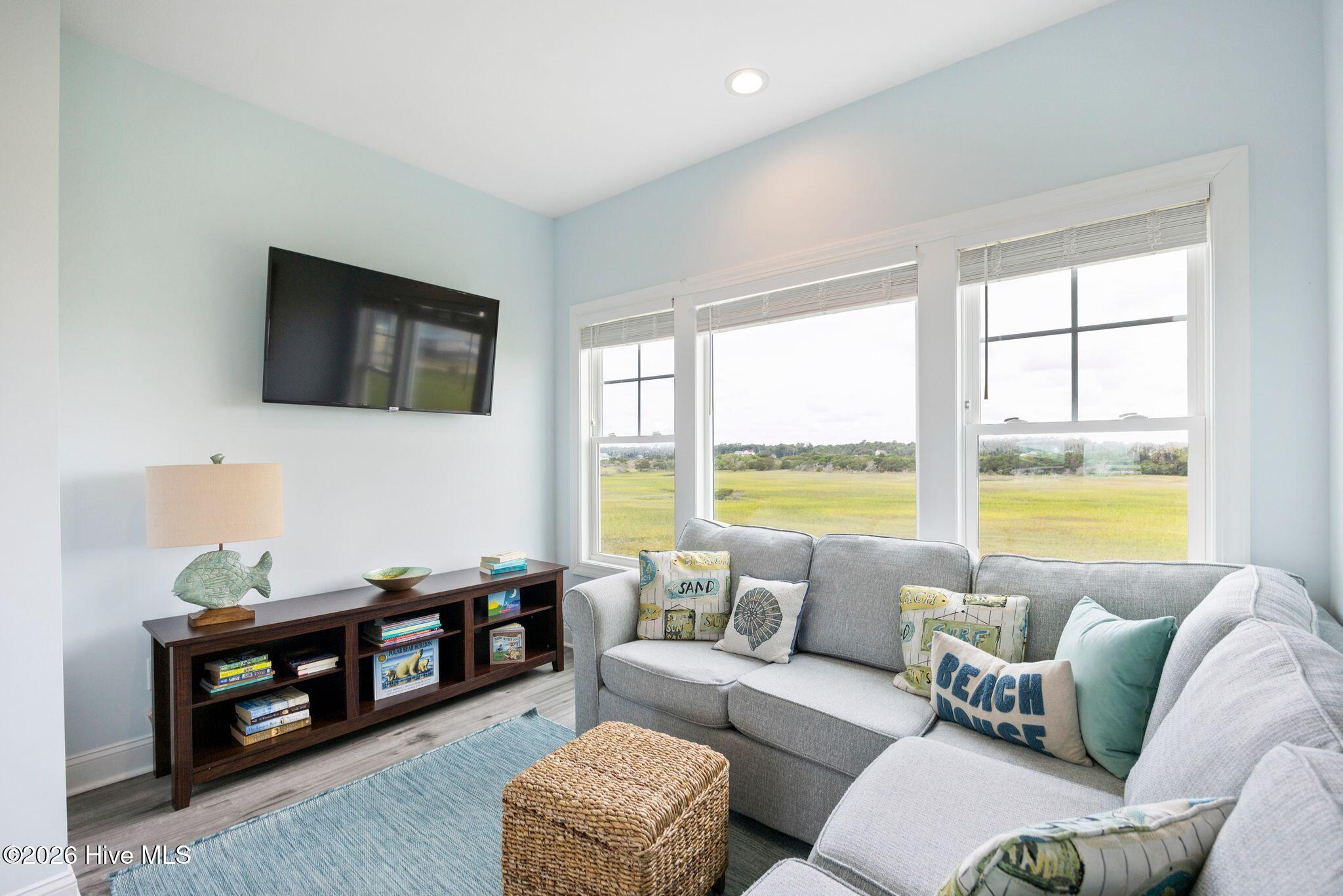 494 Ocean Boulevard W