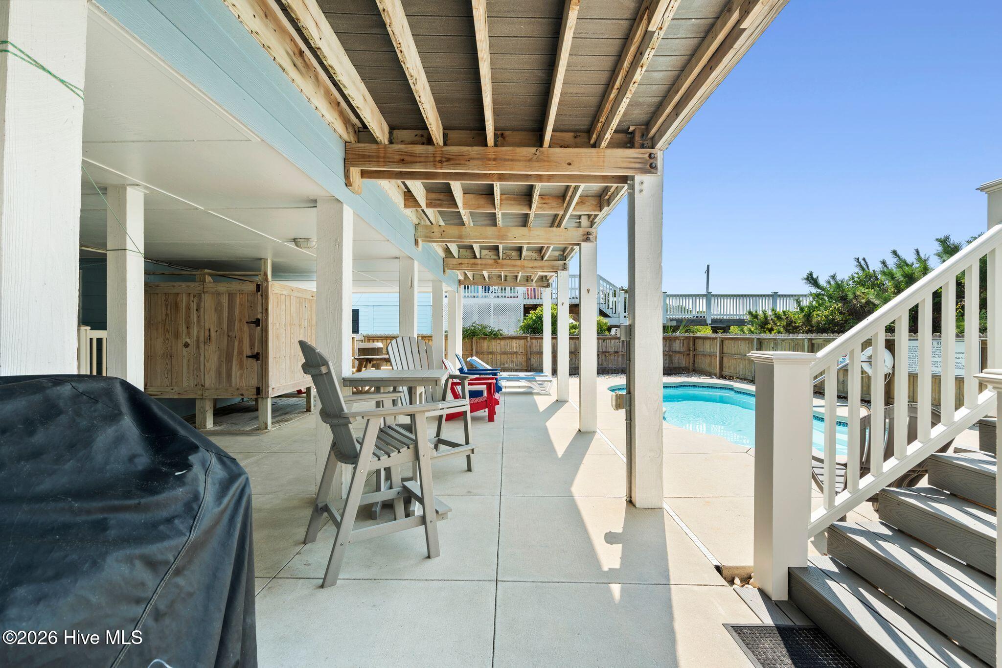 145 Ocean Boulevard W
