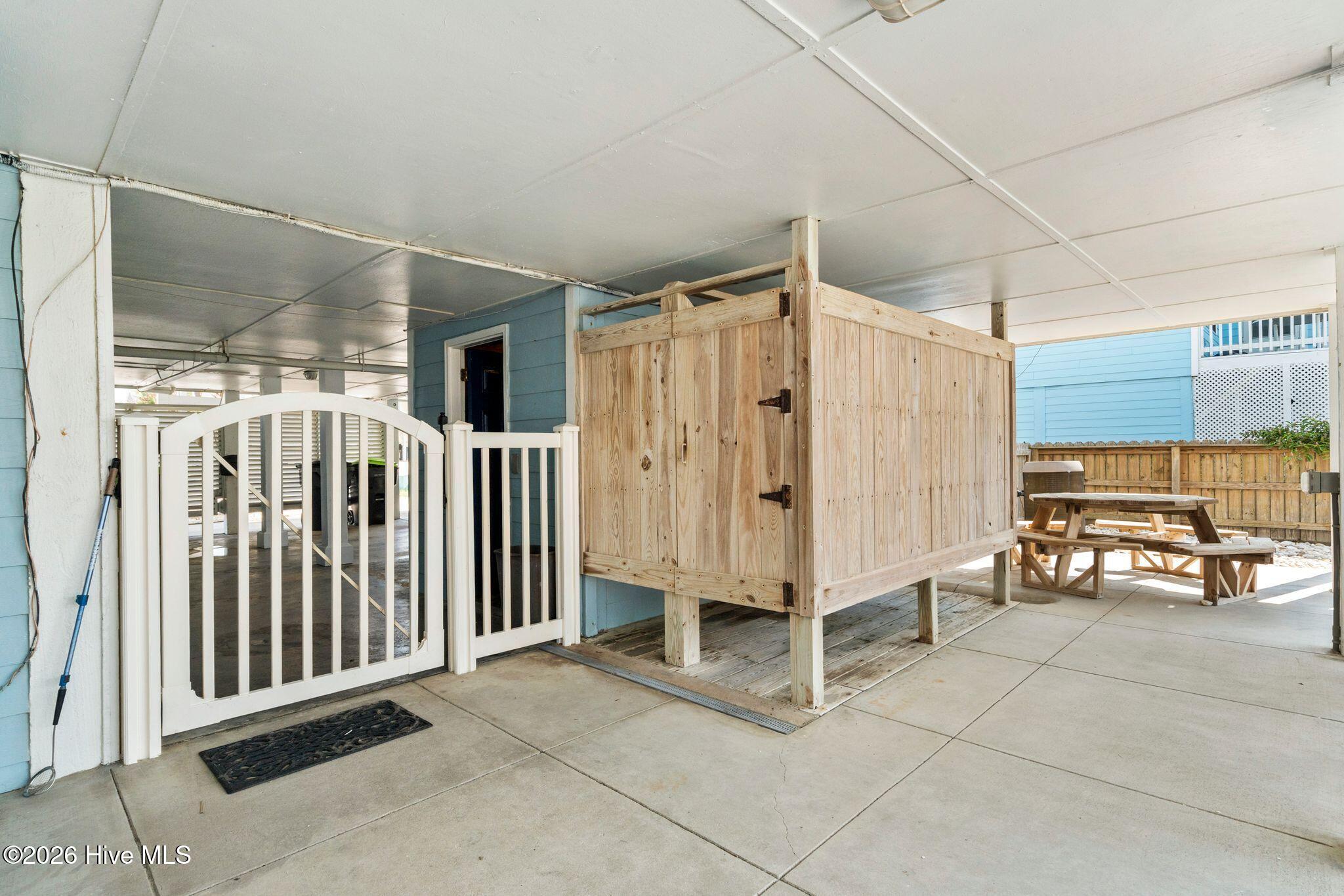 145 Ocean Boulevard W